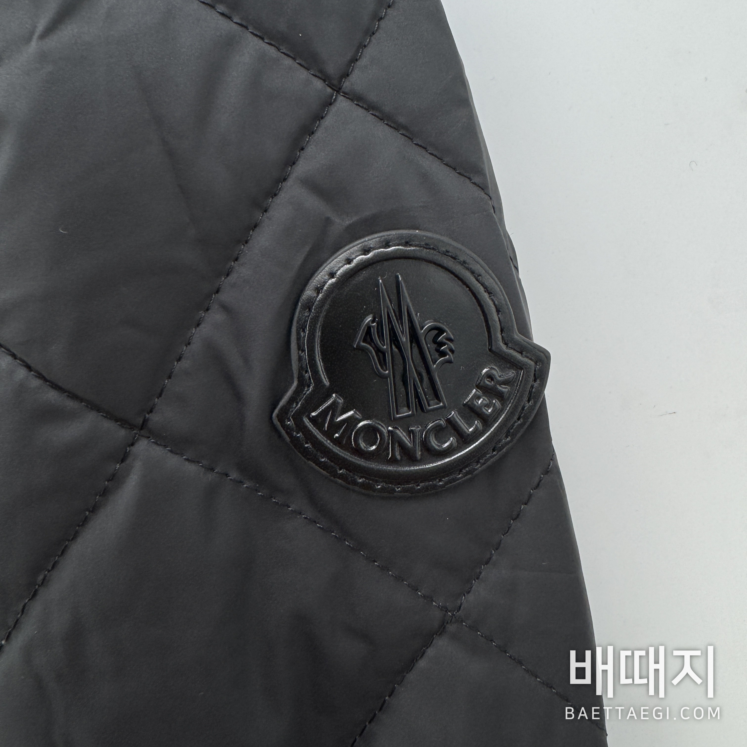 몽클레르 Oise 다이아몬드 퀼팅 쇼트 다운 재킷 170819 검수사진 2