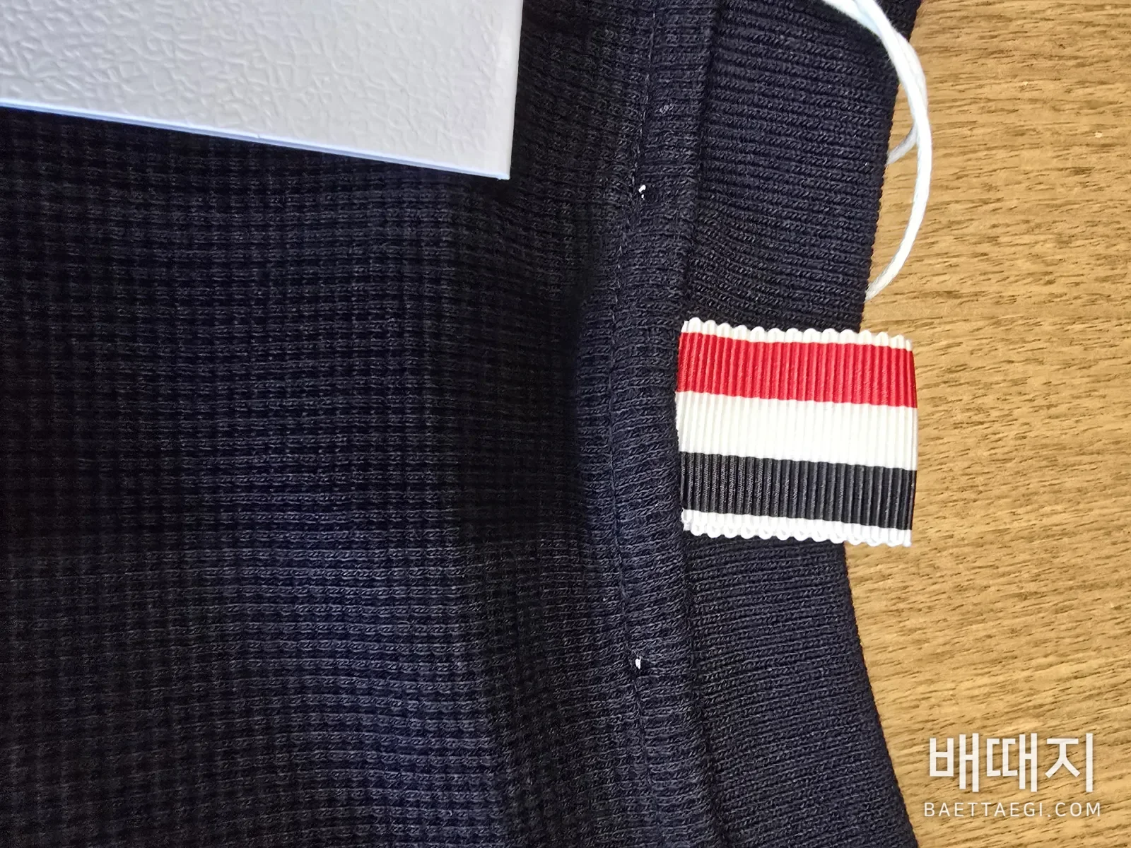 톰브라운 남성 반팔 50524 Thom Browne T Shirt 검수사진 13