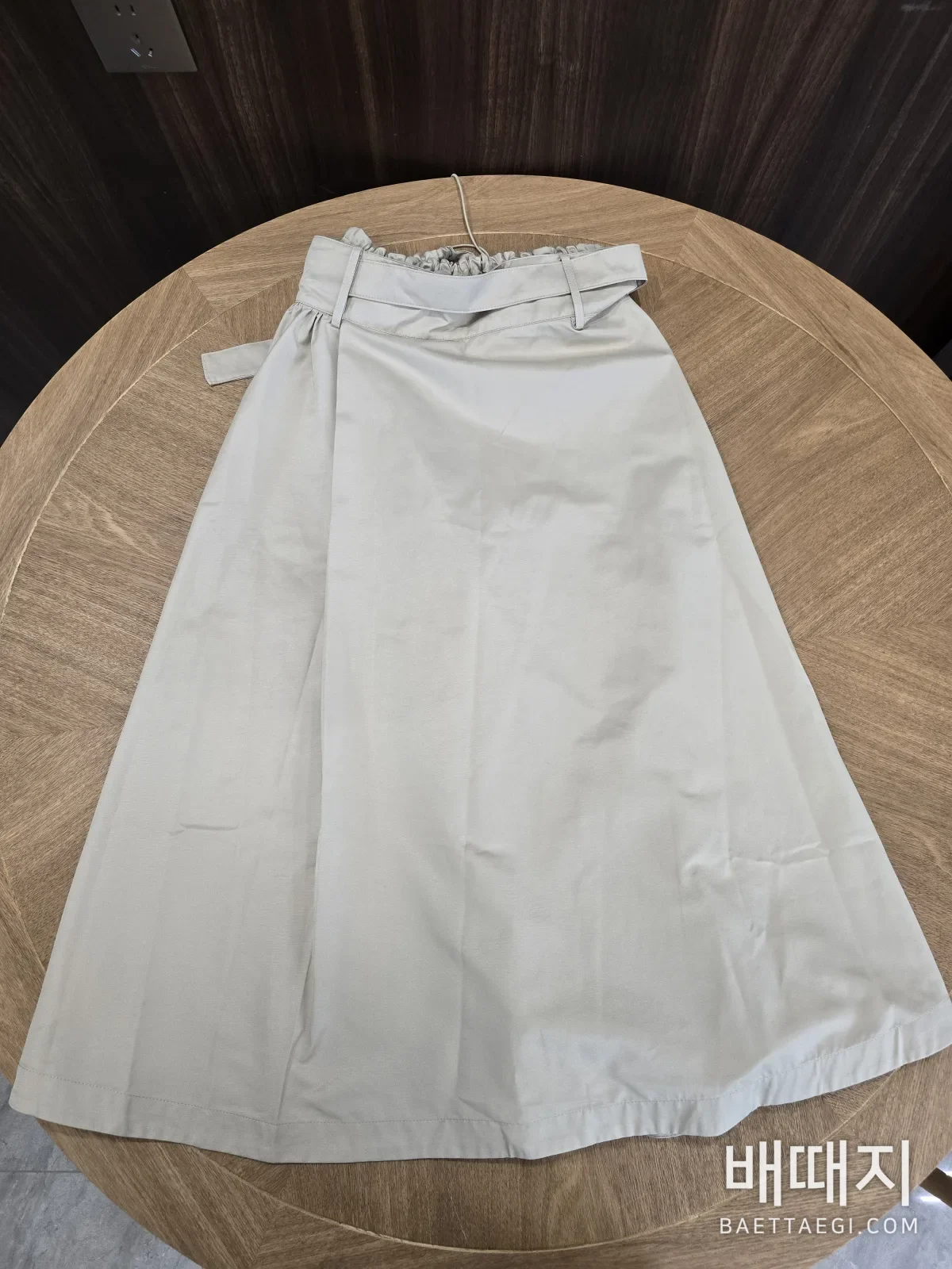 미우미우 2026SS 여성 스커트 101885 Miu Miu Skirt 검수사진 8