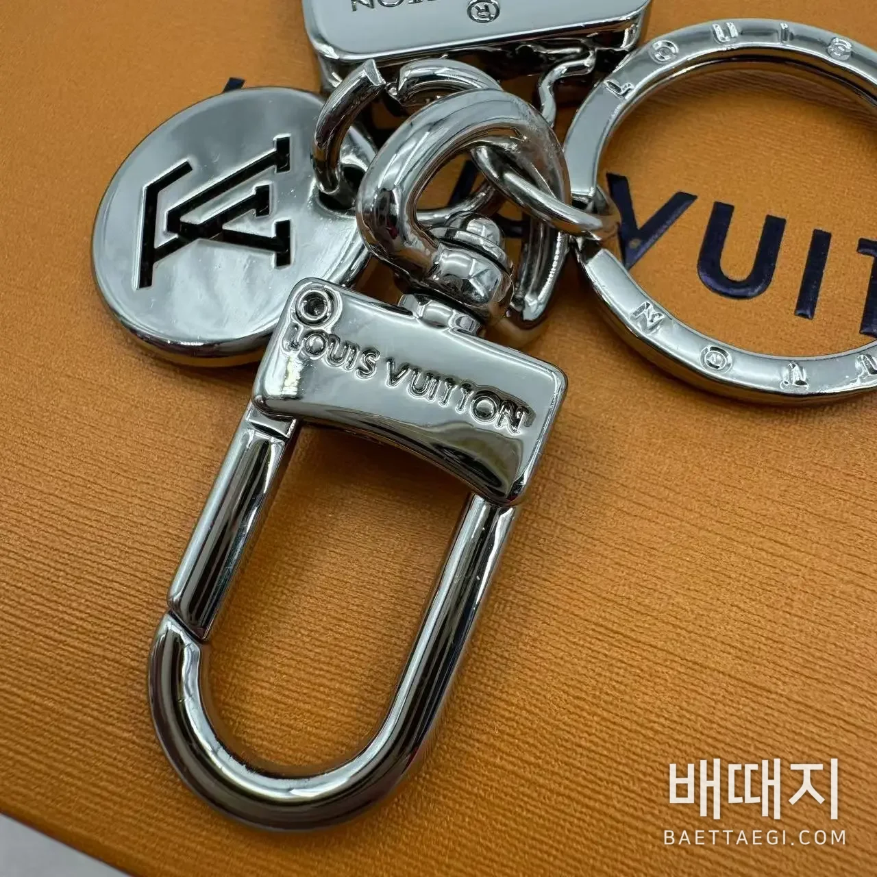 루이비통 키링 38682 Keyring 검수사진 9
