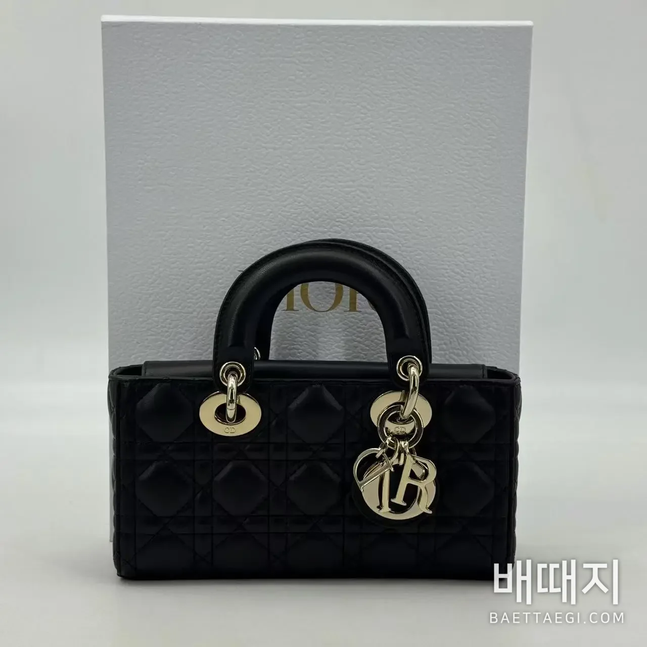 디올 램스킨 블랙 가로형 가방 16822 (여왕) 검수사진 2