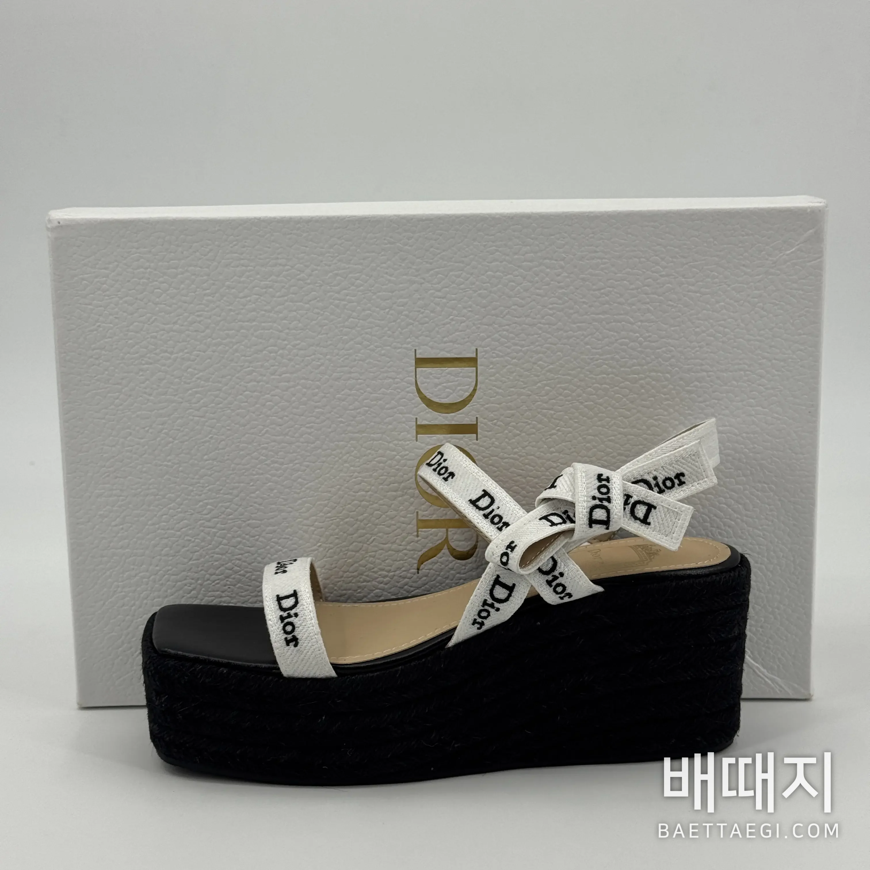 디올 뉴 보우레터 웨빙 스트랩 웨지 샌들 132616 검수사진 4