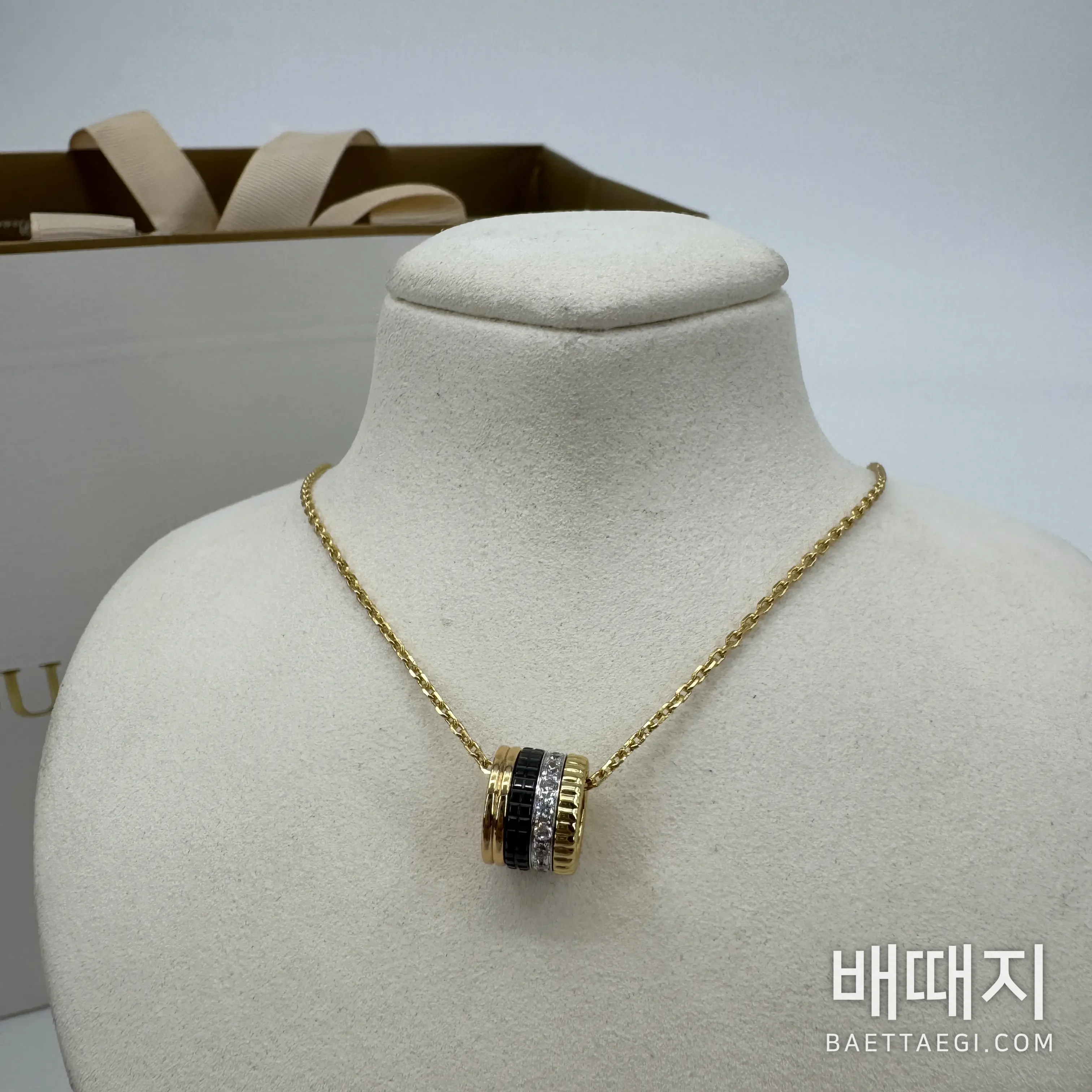 부쉐론 캐트르 블랙 세라믹 목걸이 검수사진 3