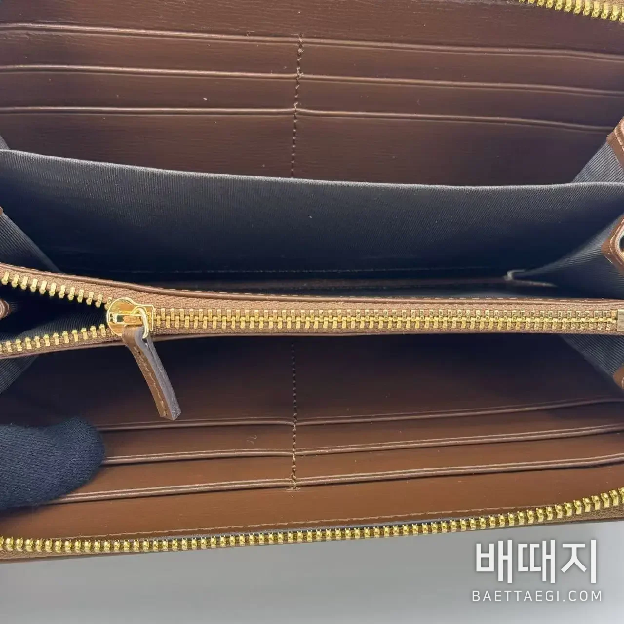 구찌 GG 캔버스 더블 G 로고 브라운 지퍼 지갑 673003 검수사진 11