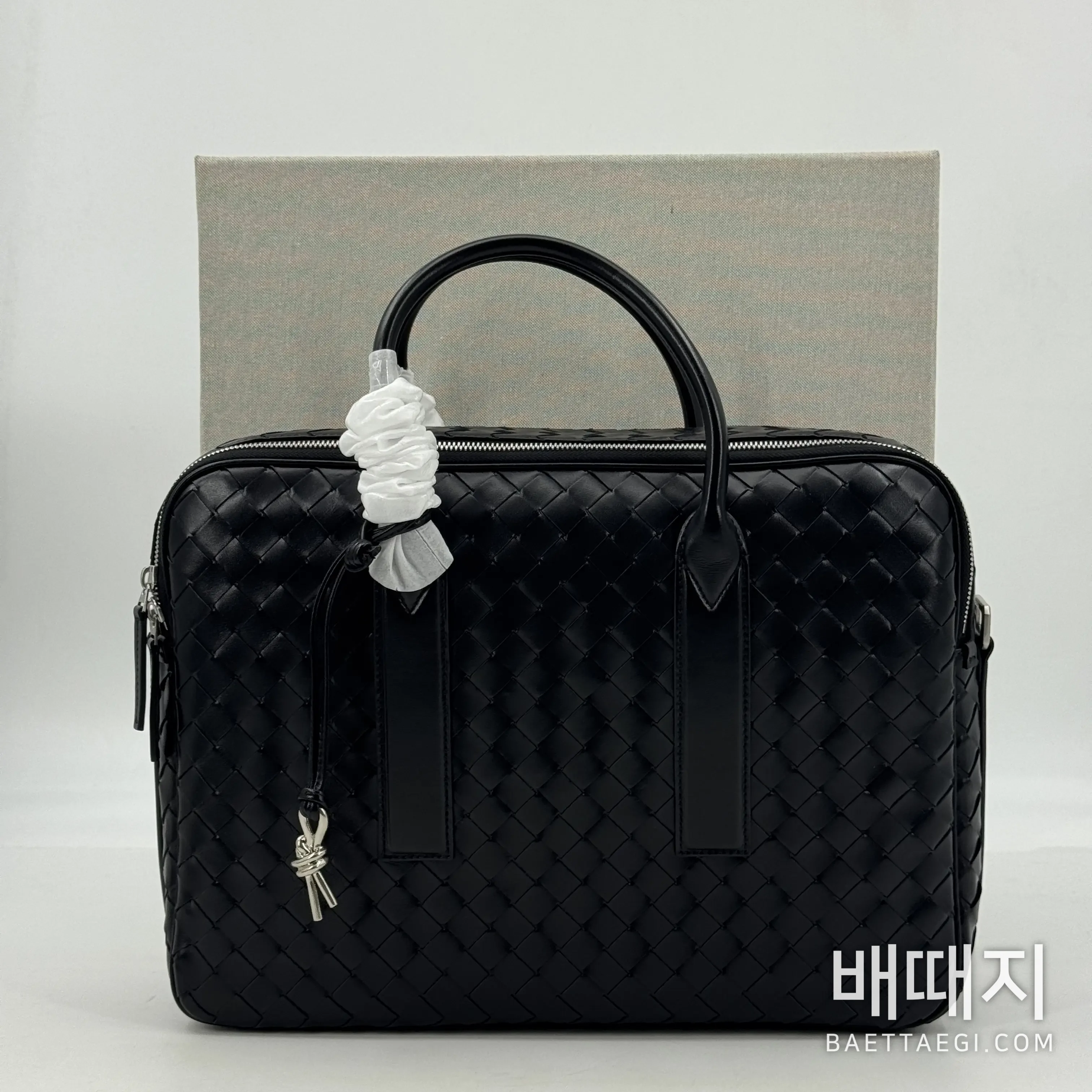 보테가베네타 부드러운 소가죽 브리프케이스 가방 검수사진 3