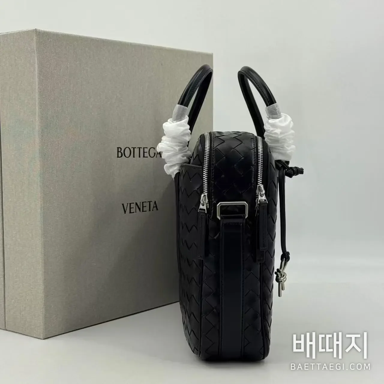 보테가베네타 부드러운 소가죽 브리프케이스 가방 검수사진 5