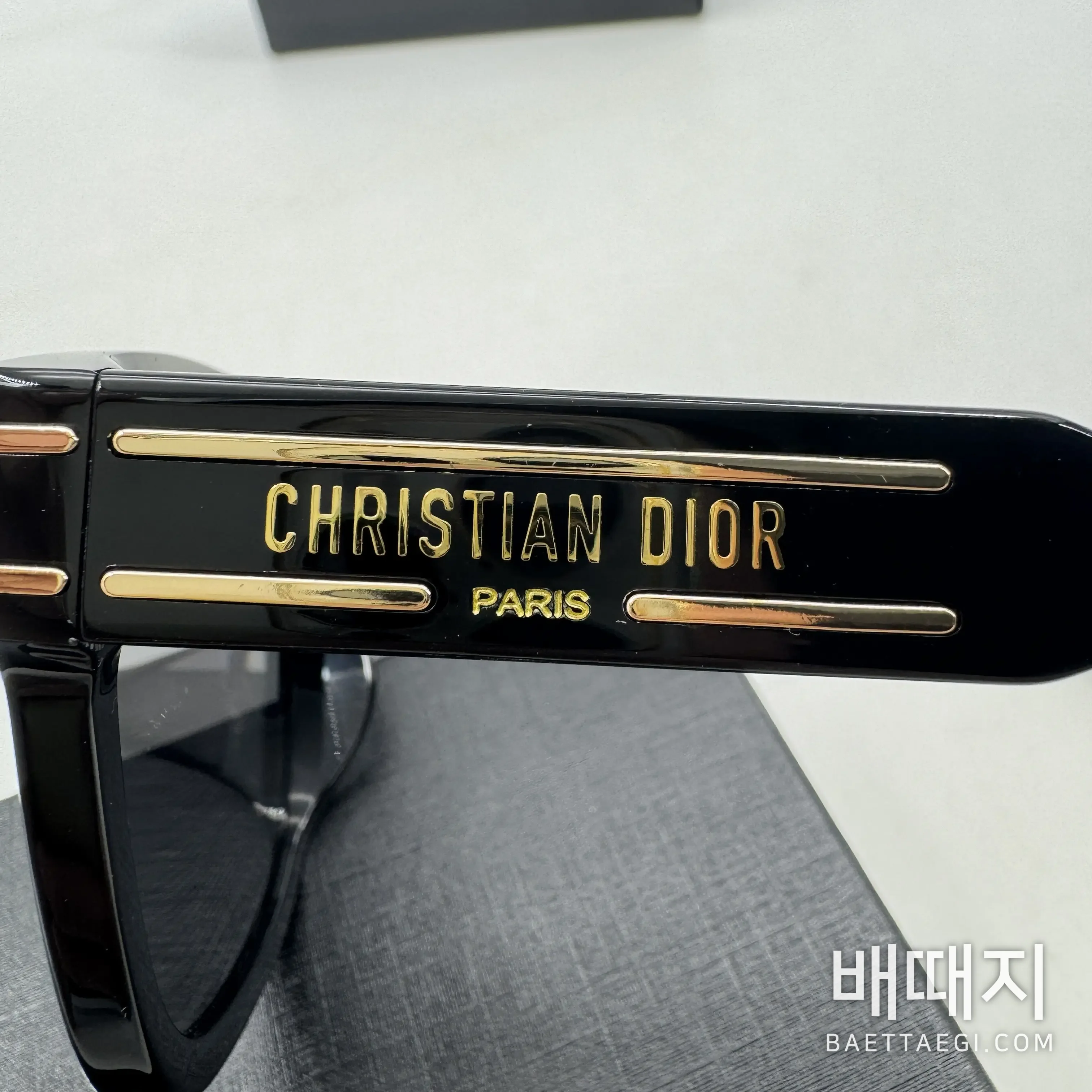 디올 선글라스 검정 검수사진 9
