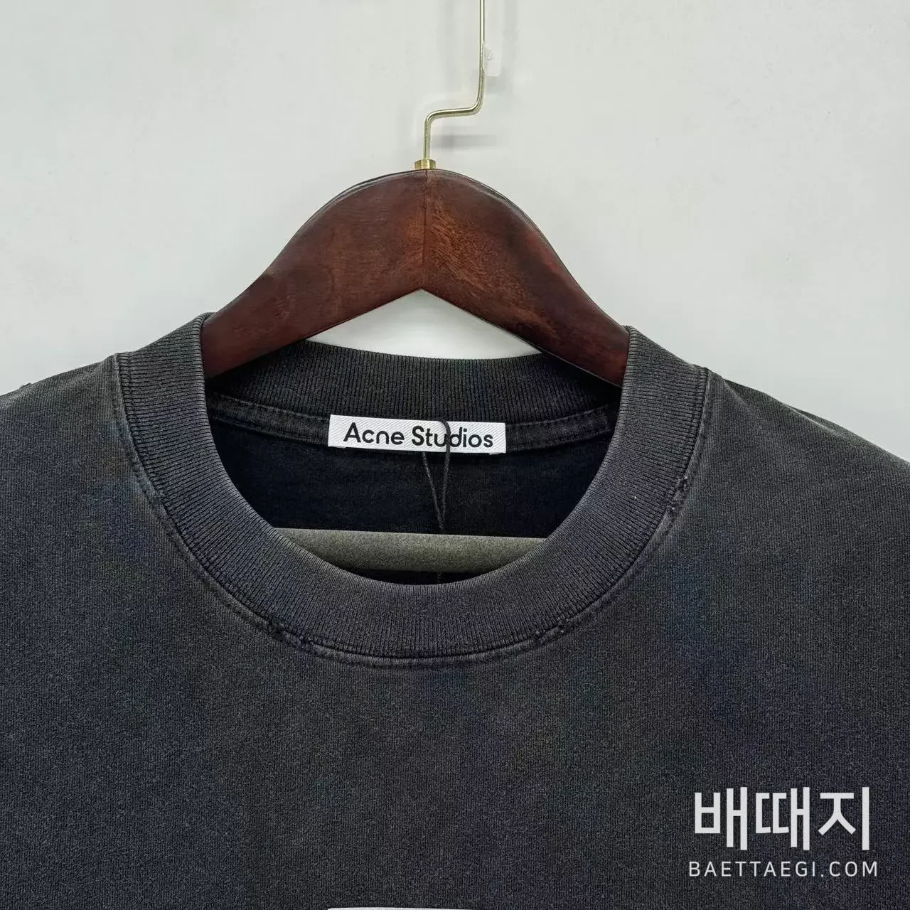 아크네스튜디오 남성 반팔 88652 Acne Studios T Shirt 검수사진 2