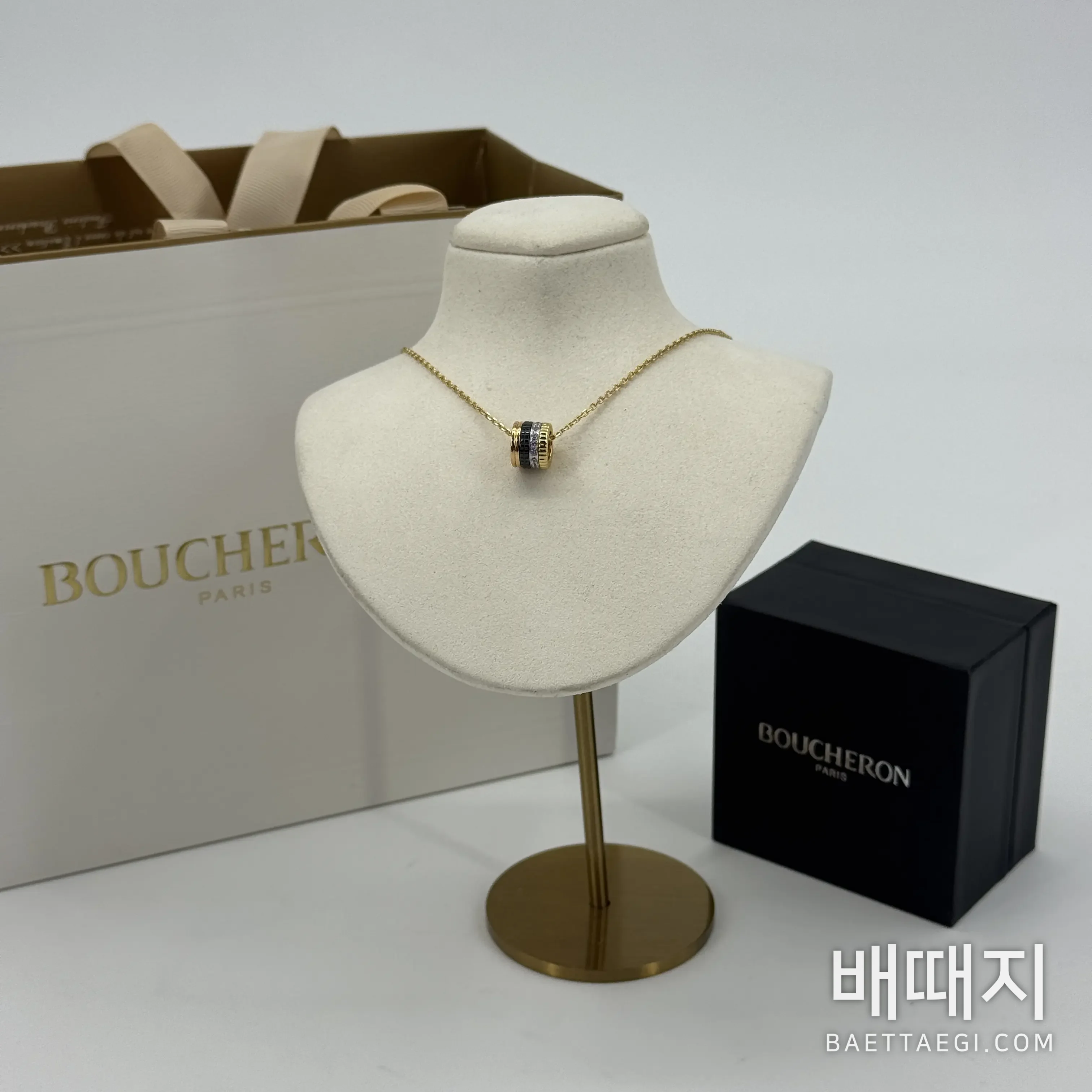 부쉐론 캐트르 블랙 세라믹 목걸이 검수사진 2