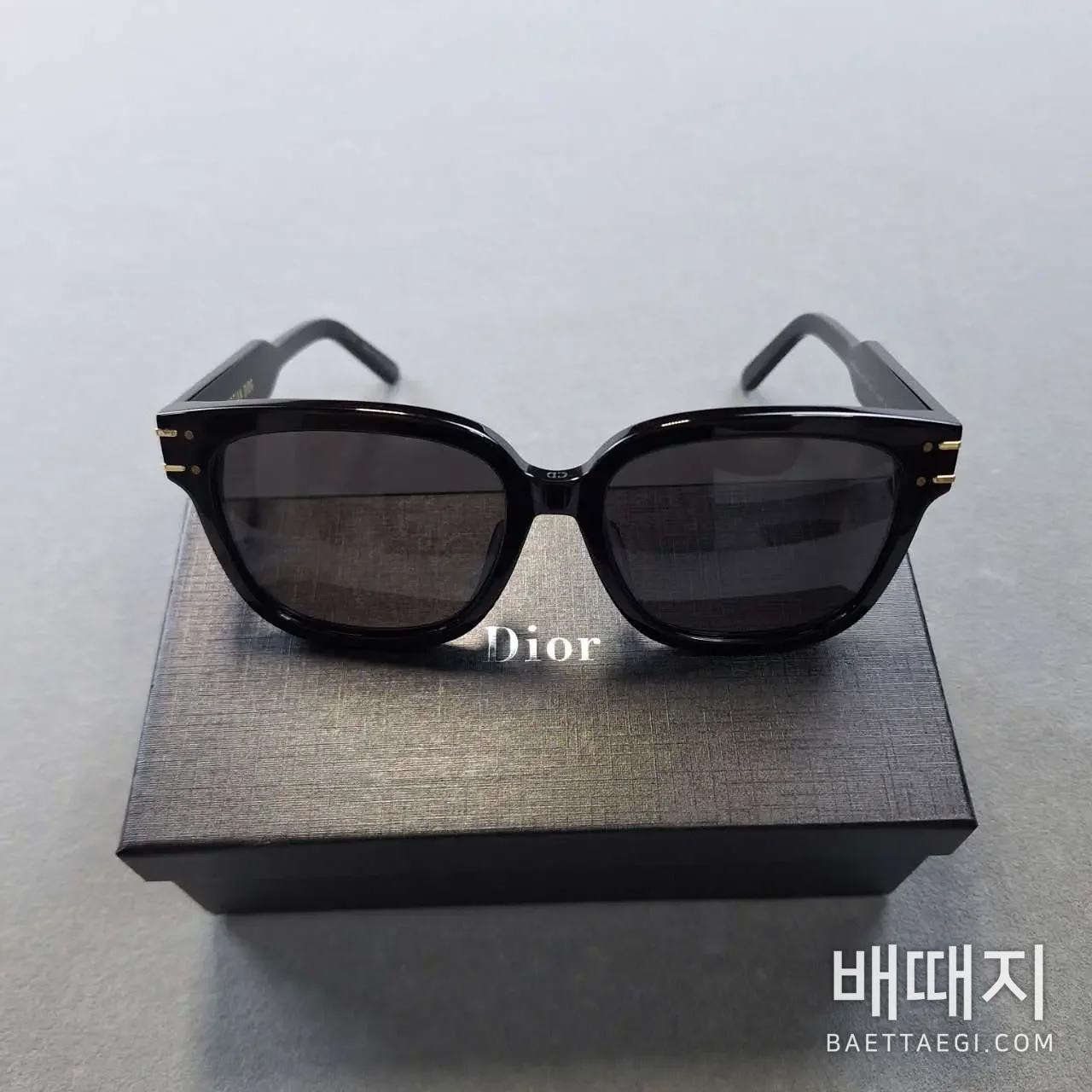 디올 선글라스 검수사진 2