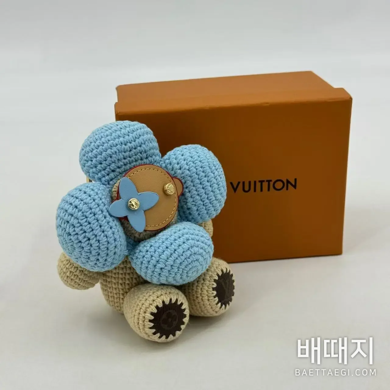 루이비통 비비안 해바라기 인형 키체인 참 키링 117816 Louis Vuitton Accessories 검수사진 3