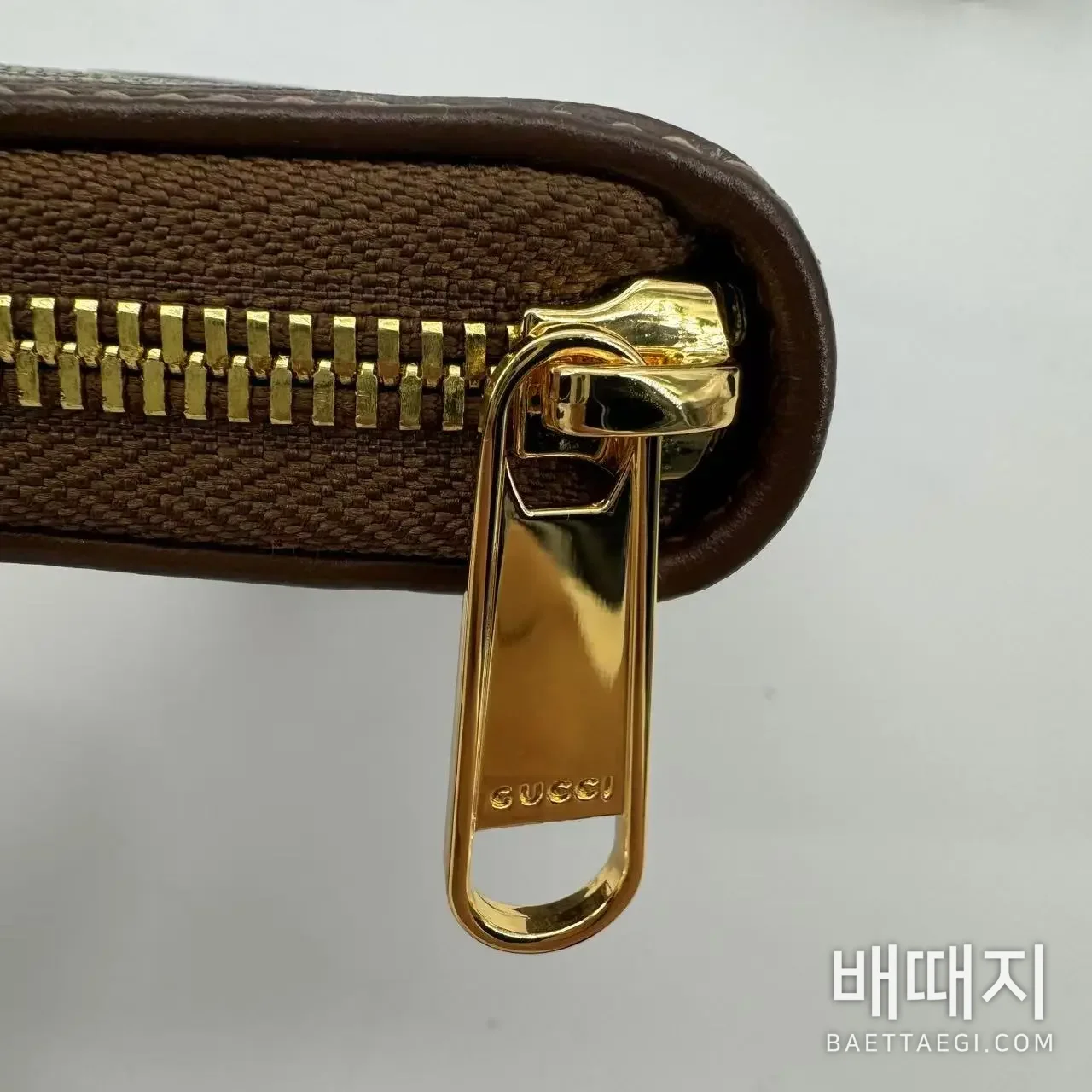 구찌 GG 캔버스 더블 G 로고 브라운 지퍼 지갑 673003 검수사진 8