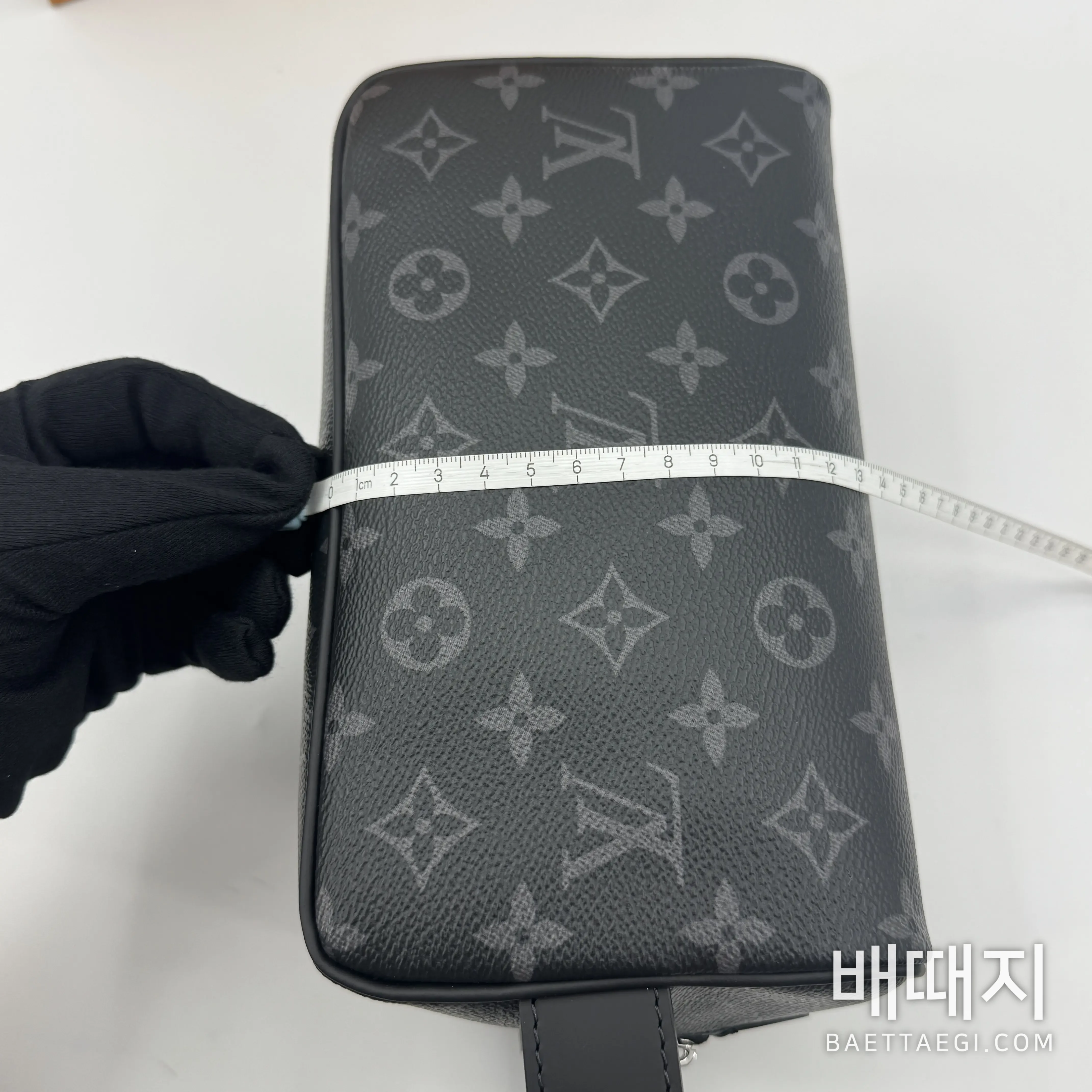 루이비통 록커 도프킷 모노그램 에클립스 가방 M83113 검수사진 14