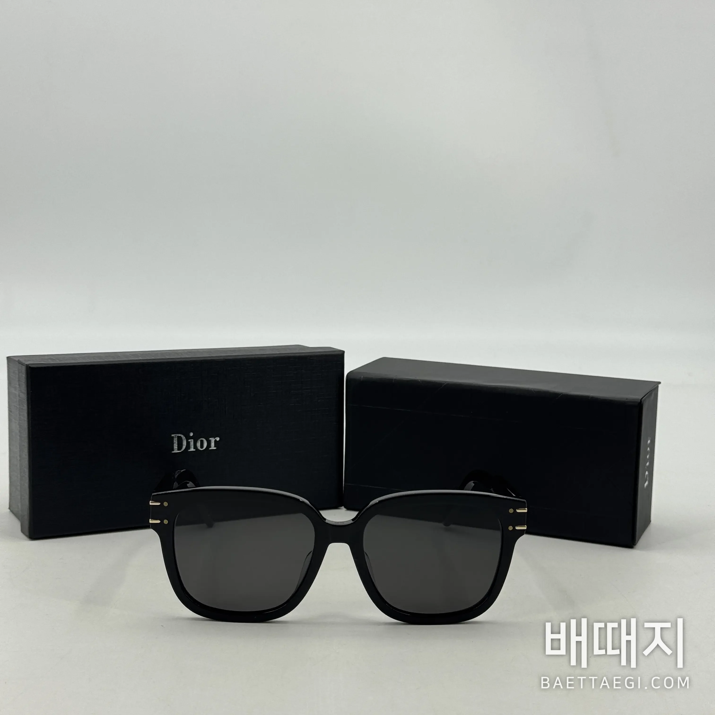 디올 선글라스 검정 검수사진 2