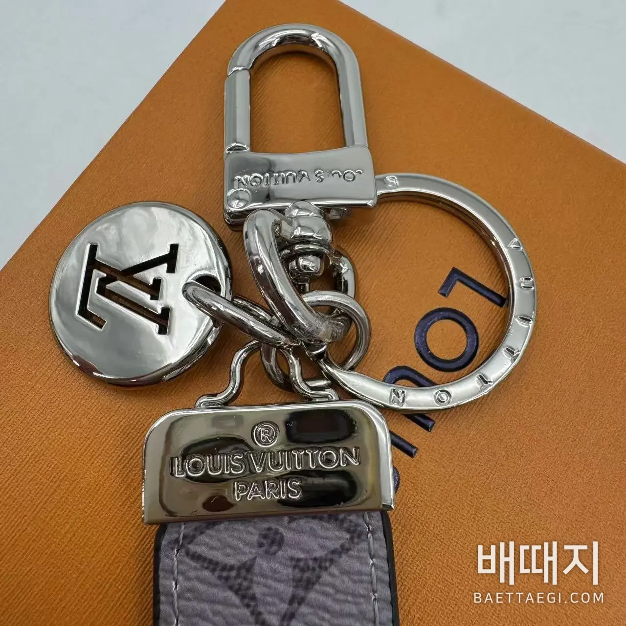 루이비통 키링 38682 Keyring 검수사진 4
