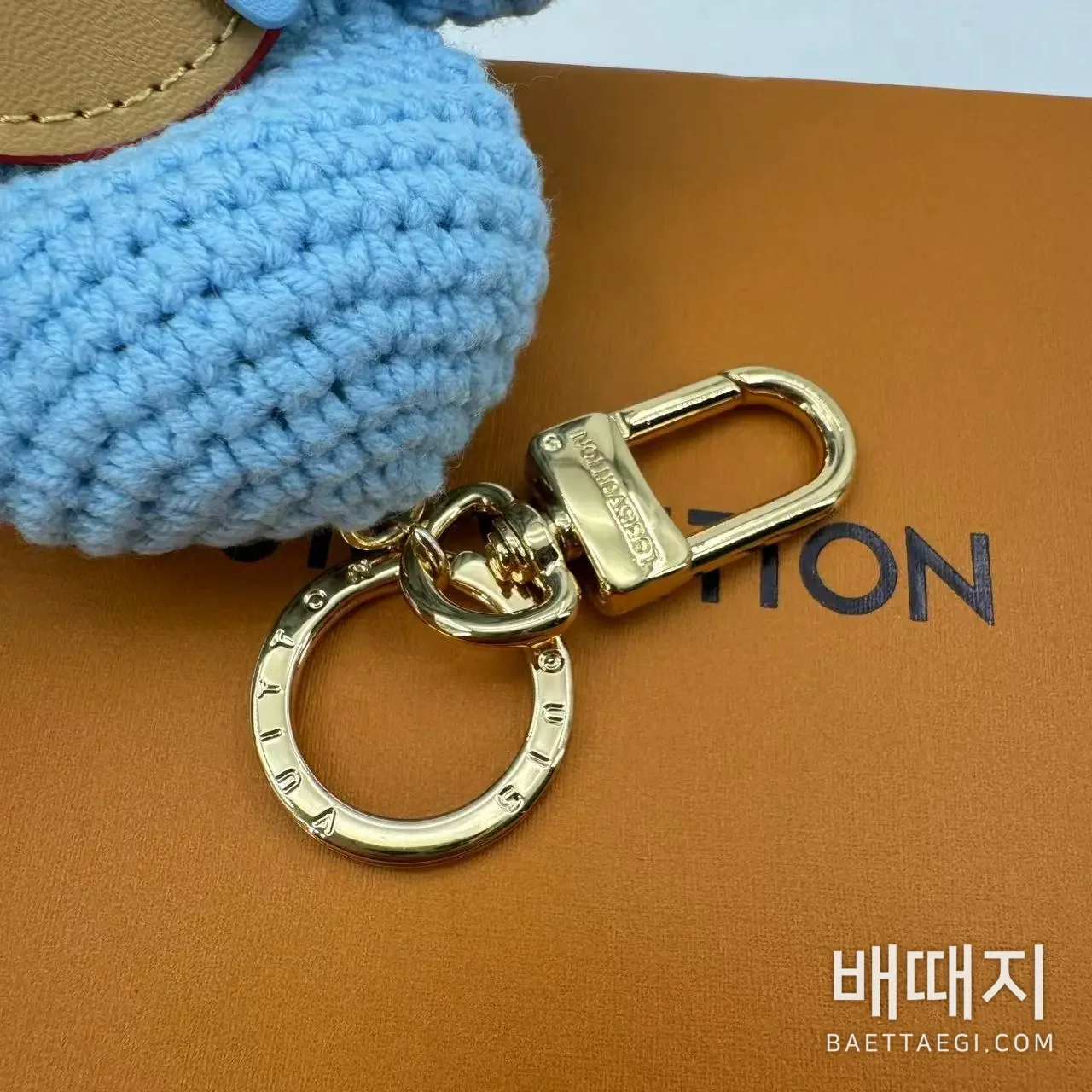 루이비통 비비안 해바라기 인형 키체인 참 키링 117816 Louis Vuitton Accessories 검수사진 6