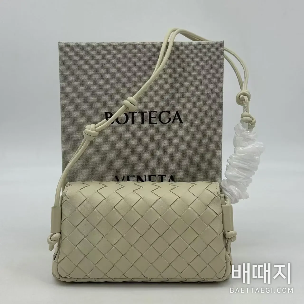 보테가베네타 노투르노 인트레치아토 램스킨 크로스바디백 843893 5665 검수사진 3