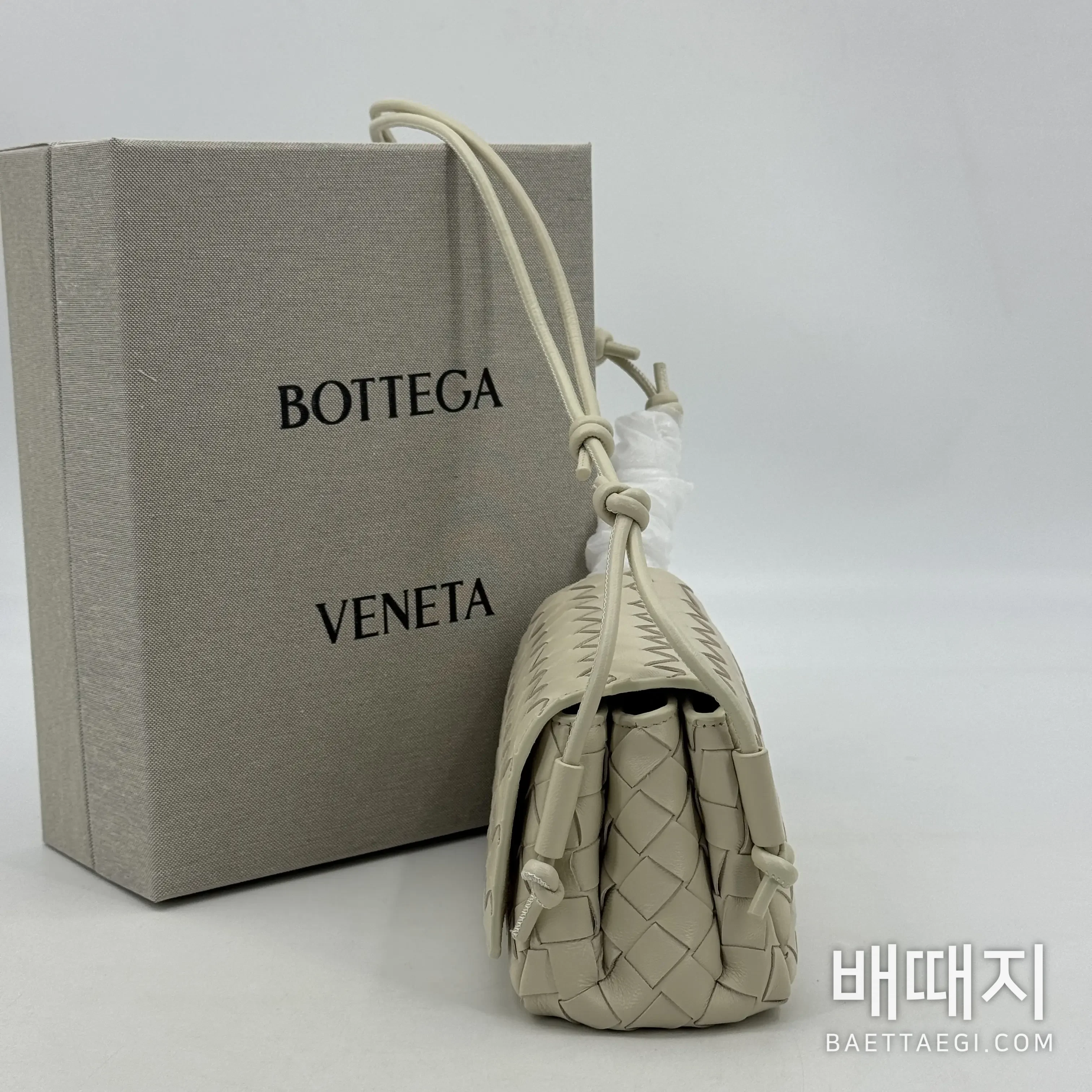 보테가베네타 노투르노 인트레치아토 램스킨 크로스바디백 843893 5665 검수사진 5