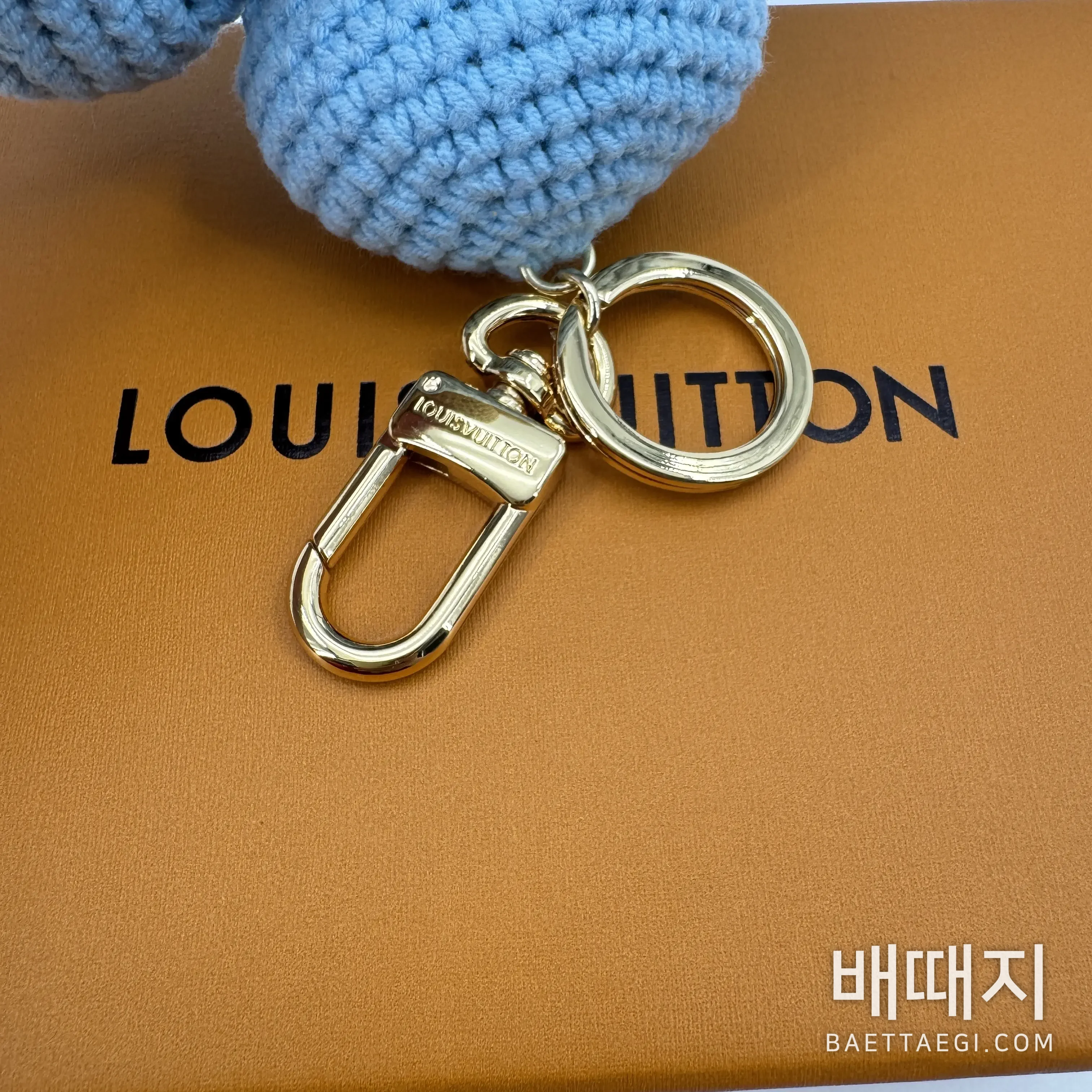 루이비통 비비안 해바라기 인형 키체인 참 키링 117816 Louis Vuitton Accessories 검수사진 7
