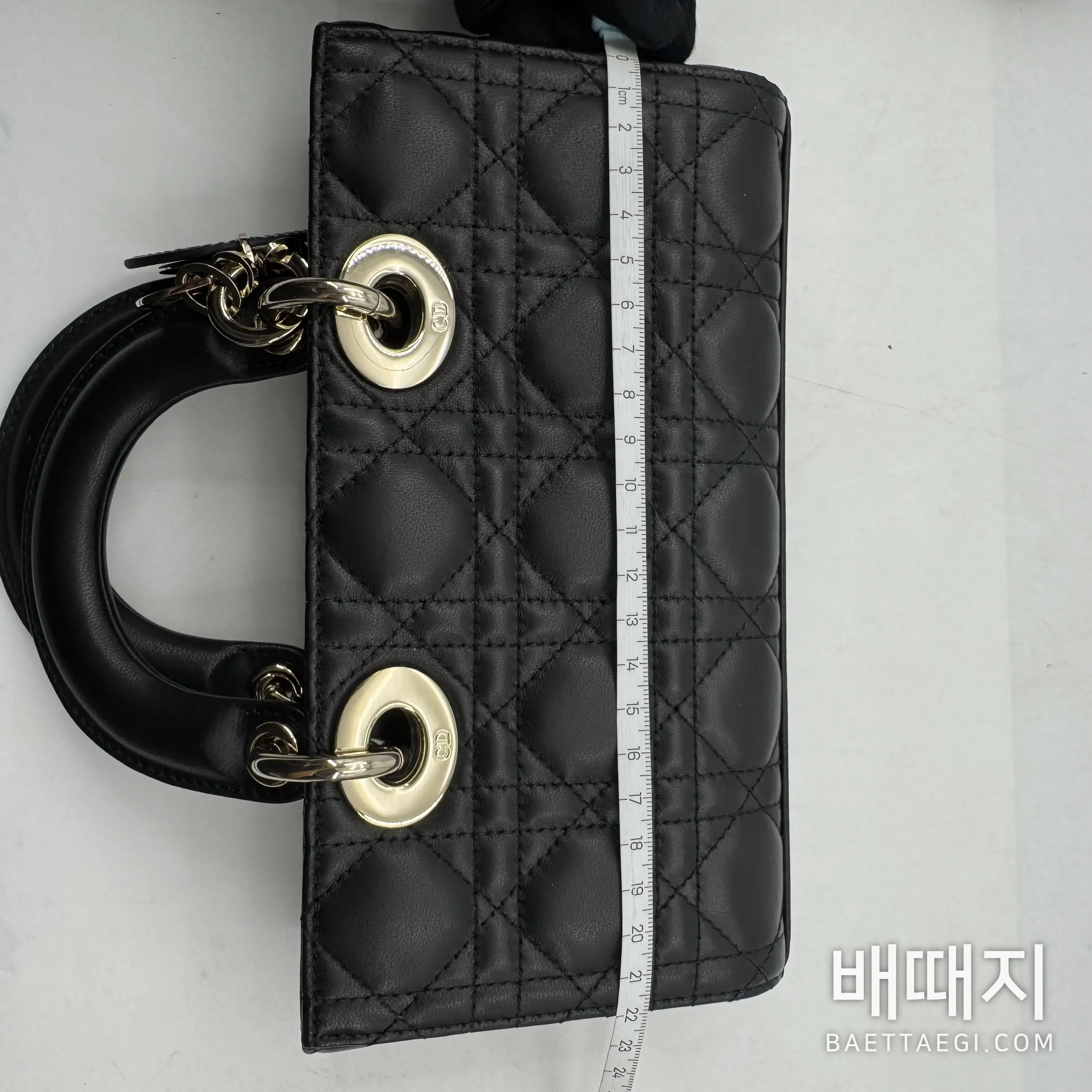 디올 레이디 D-조이 백 22 x 11 x 6cm (여왕) 검수사진 12