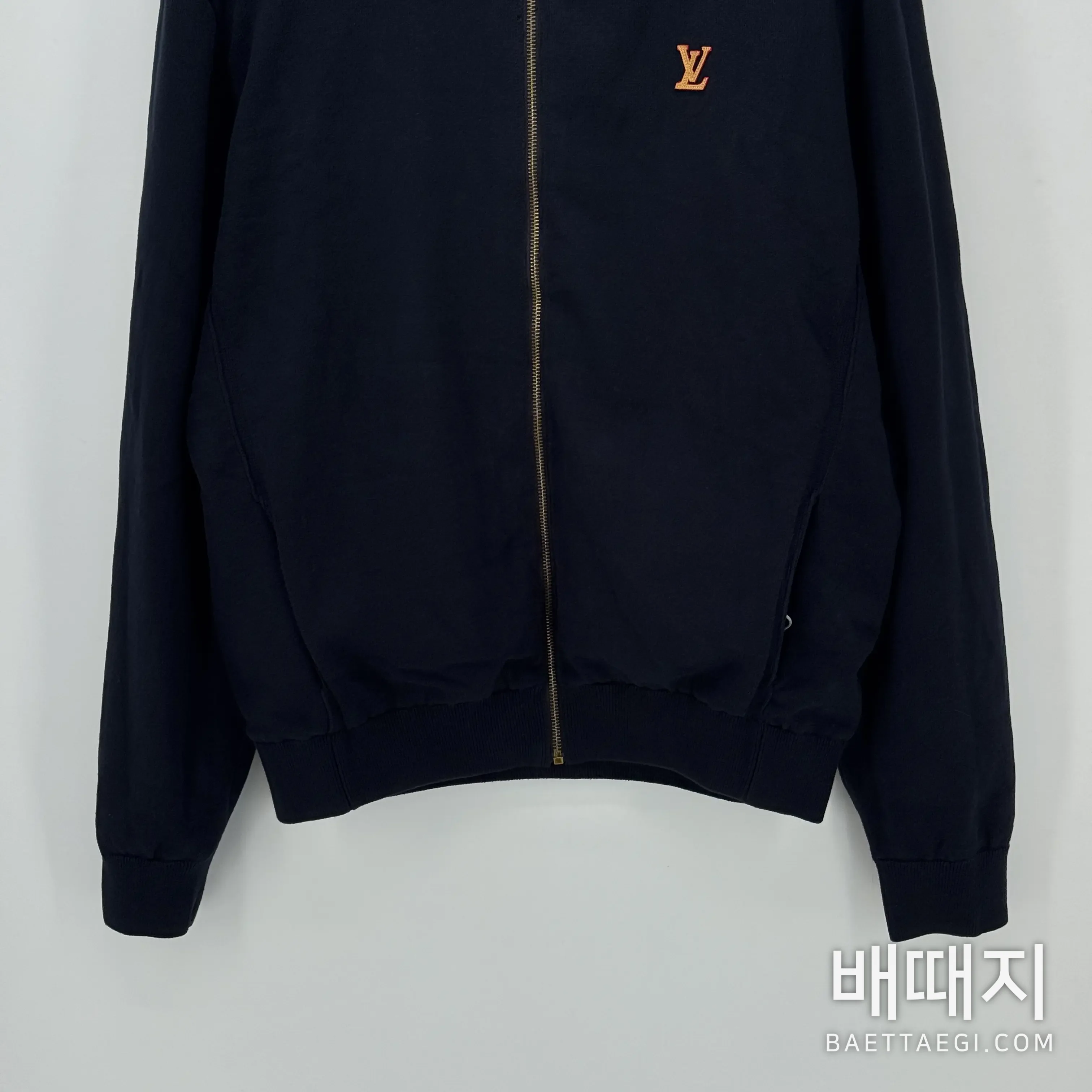 루이비통 나일론 혼방 지퍼 터틀넥 자켓 검수사진 5