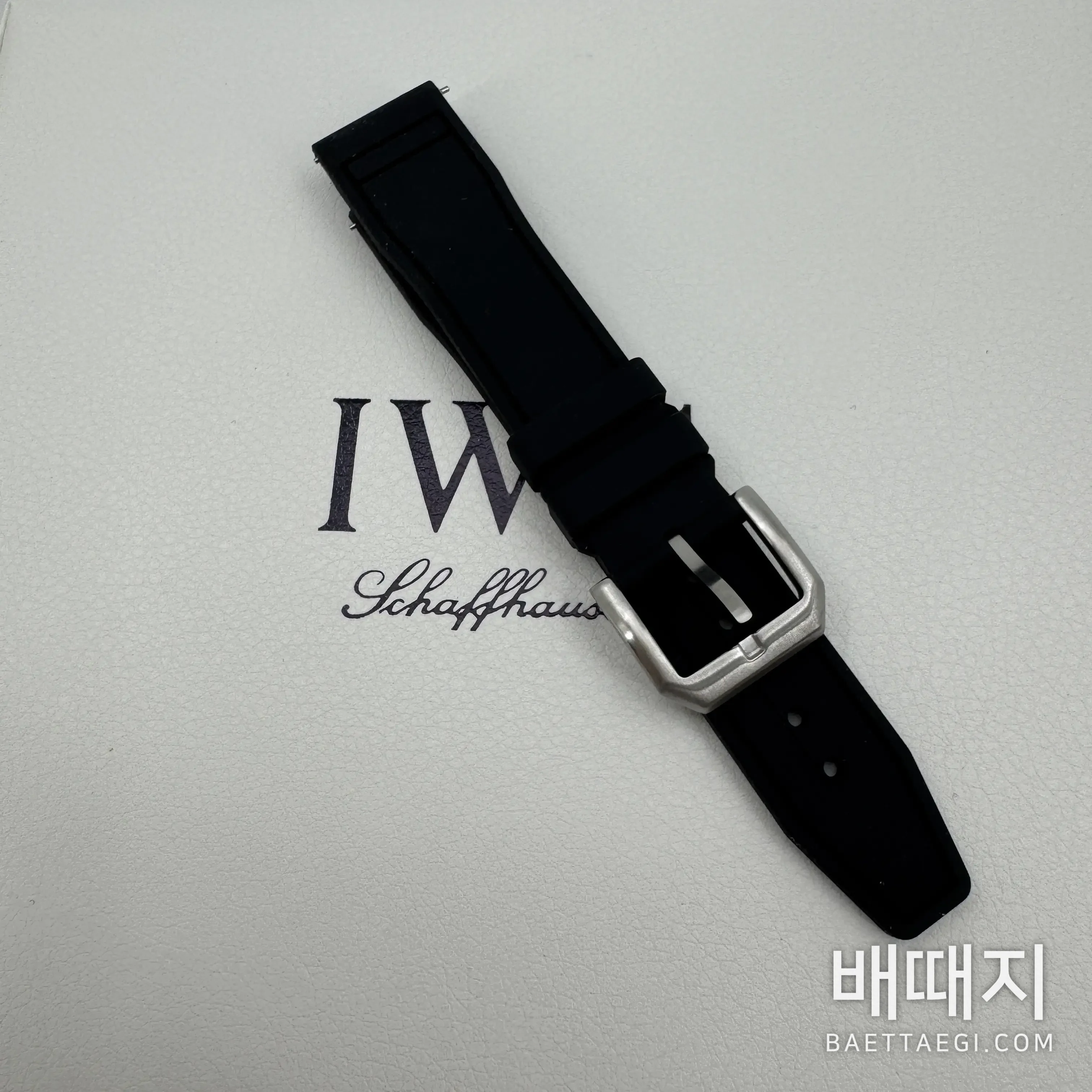 IWC 파일럿 마크 XVIII 티타늄 시계 IW327006 검수사진 4