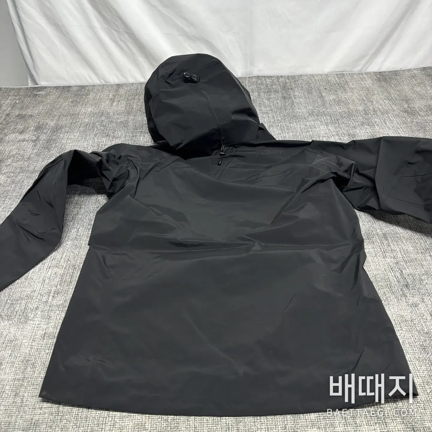 아크테릭스 [TZ] 알파 SV 자켓 6세대 블랙 골드 200130 Arc'teryx Alpha SV Jacket 6 24K Black 검수사진 2