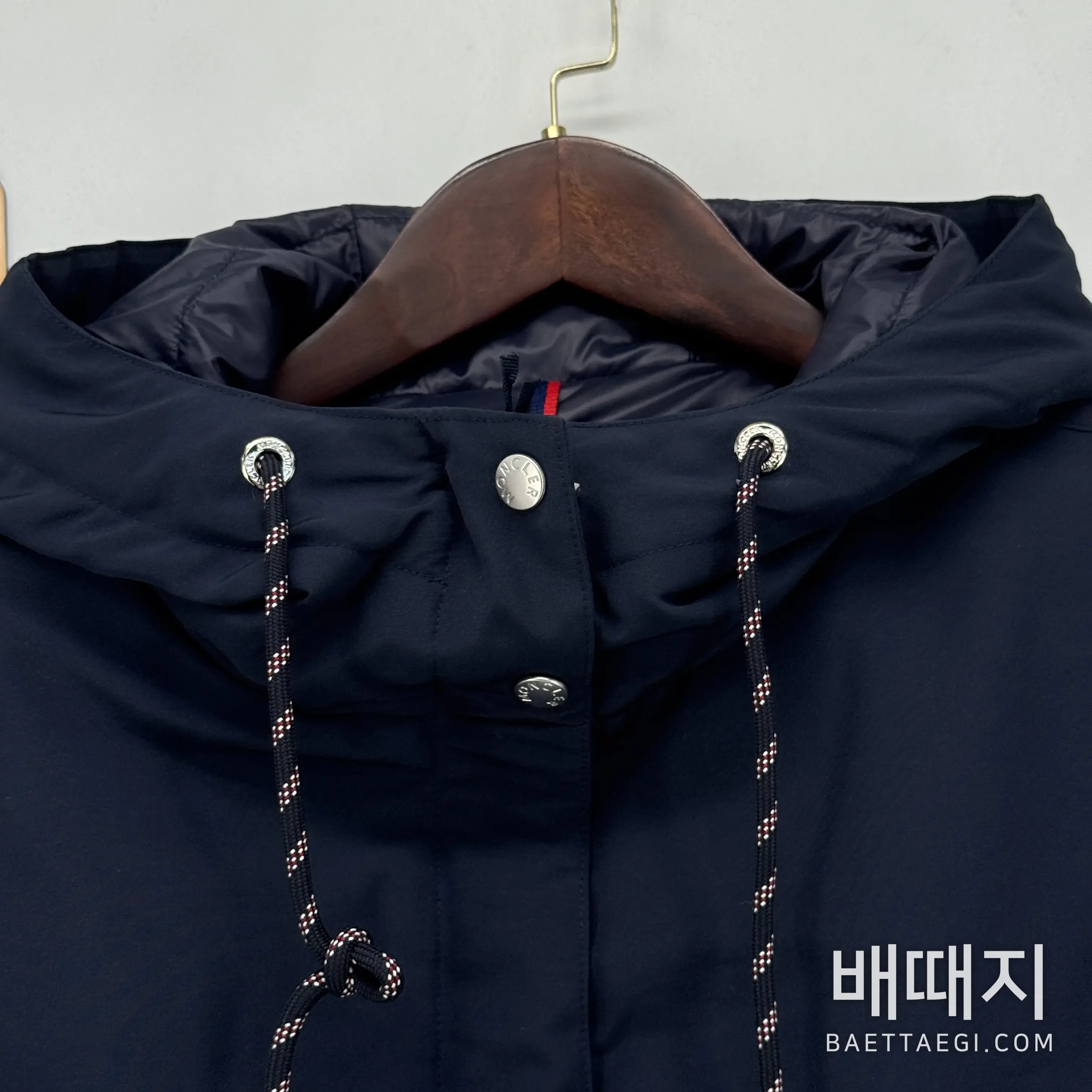 몽클레르 유칼립투스 후드 쇼트 다운 자켓 검수사진 4