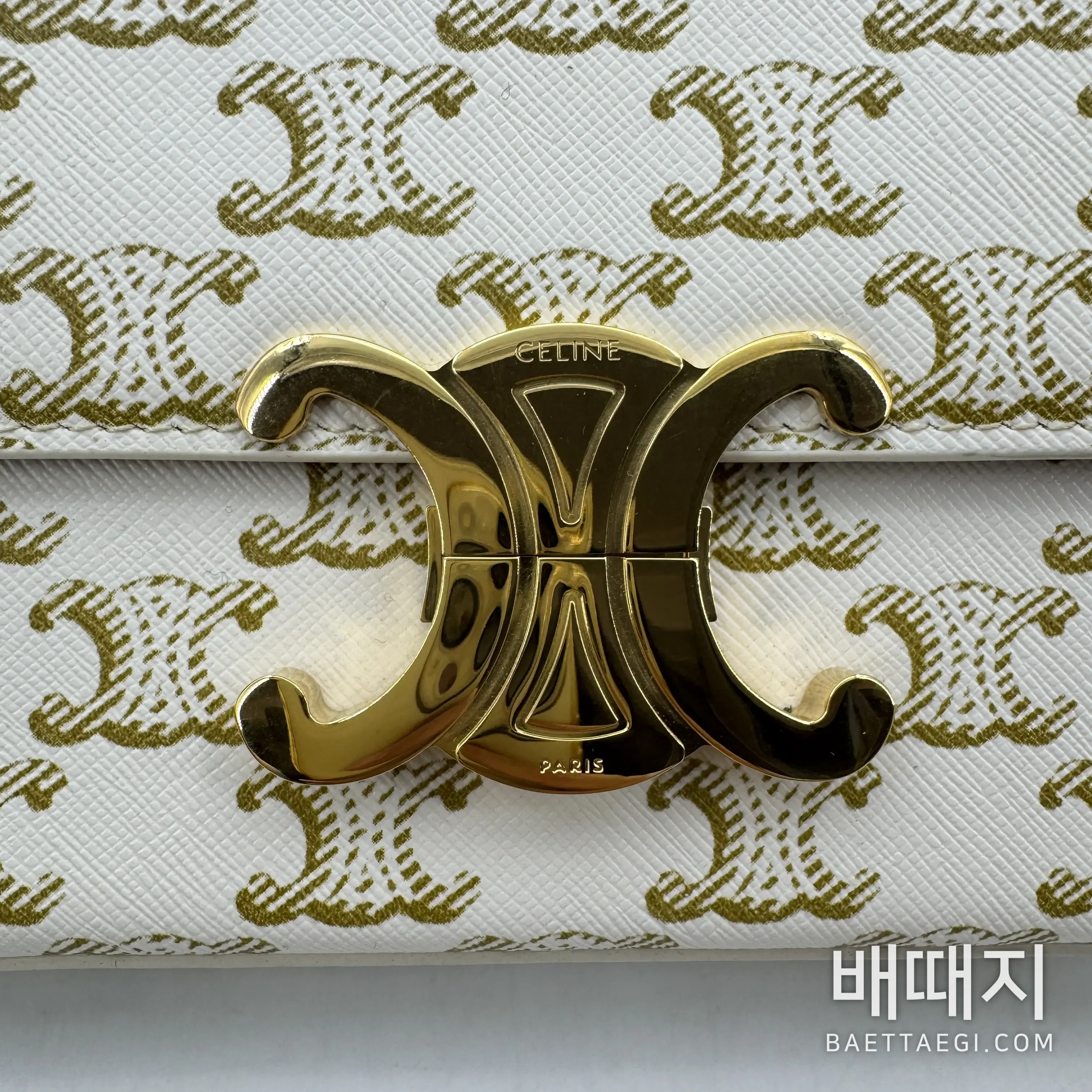 셀린느 클로드 트리옹프 캔버스 카프스킨 숄더백 (세일) 검수사진 8