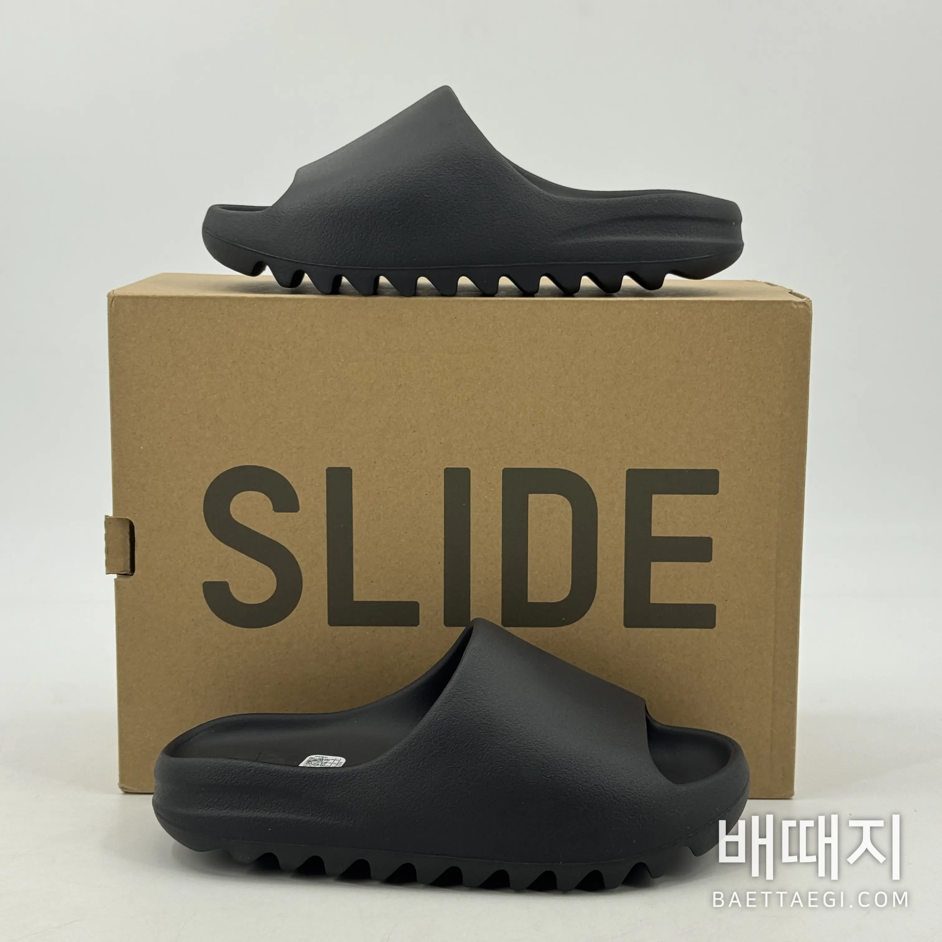아디다스 이지 슬라이드 HQ6448 200640 Adidas Yeezy Slide Resin 검수사진 3