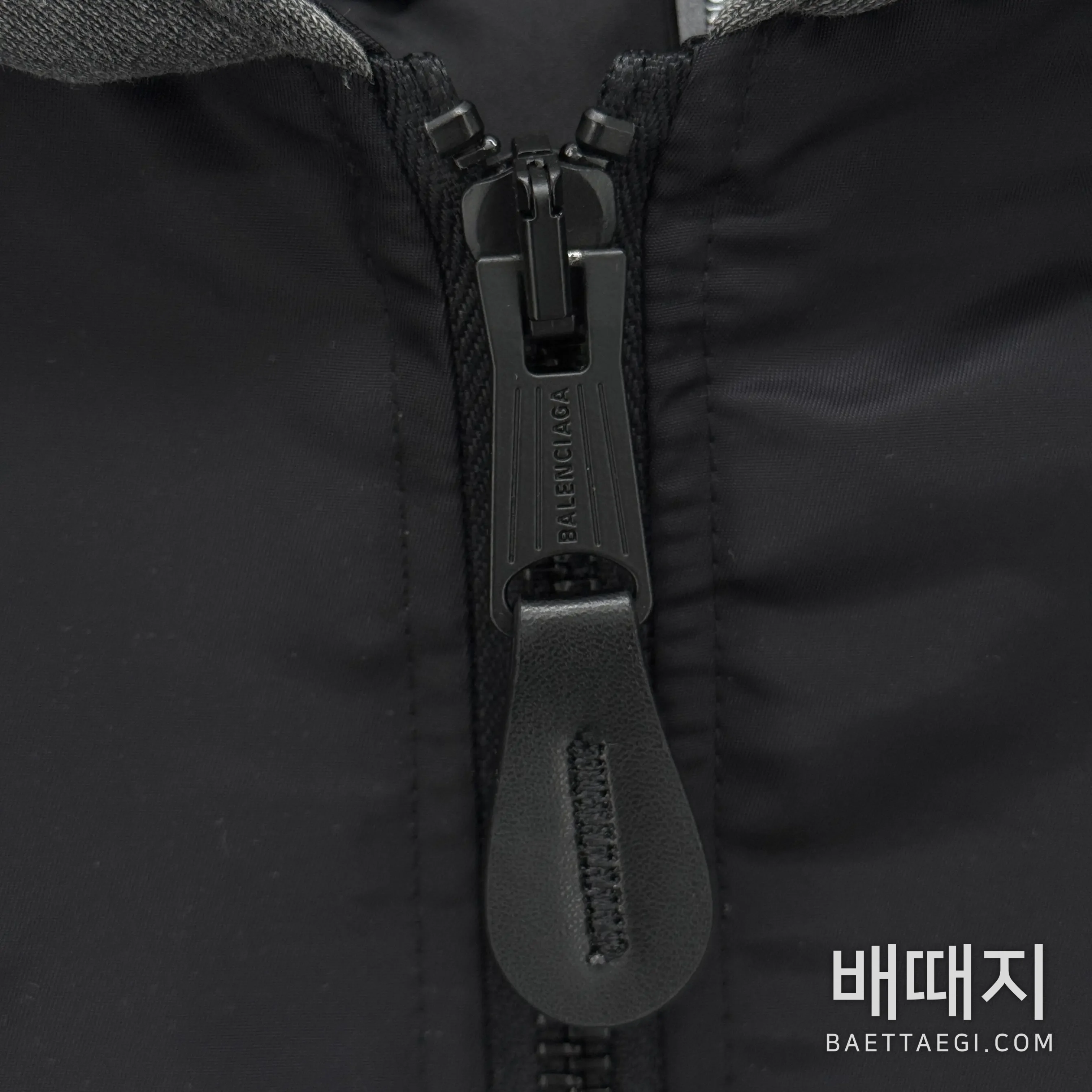 발렌시아가 더블 링 자수 후드 코튼 자켓 검수사진 3