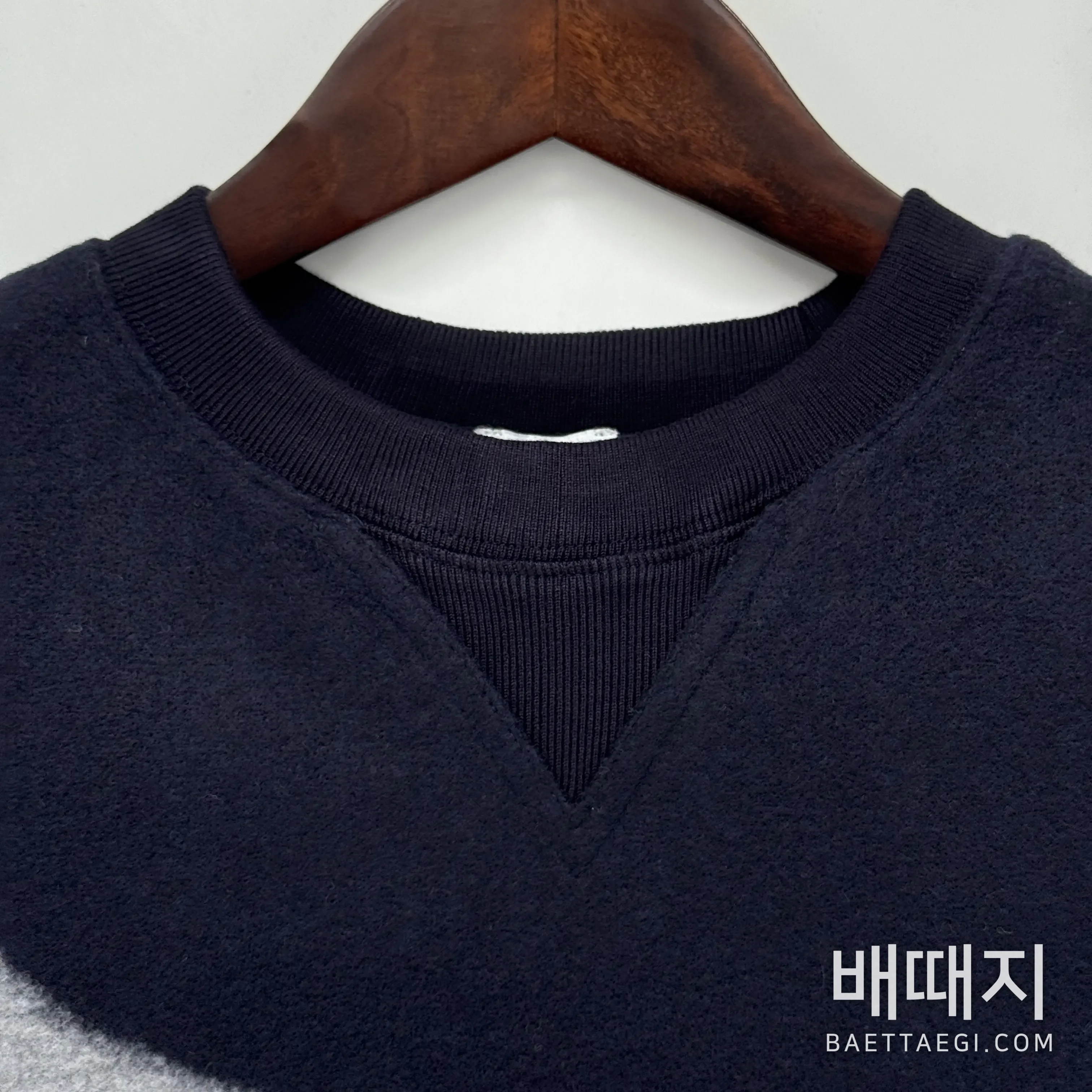 로에베 아나그램 자카드 울 니트 검수사진 3