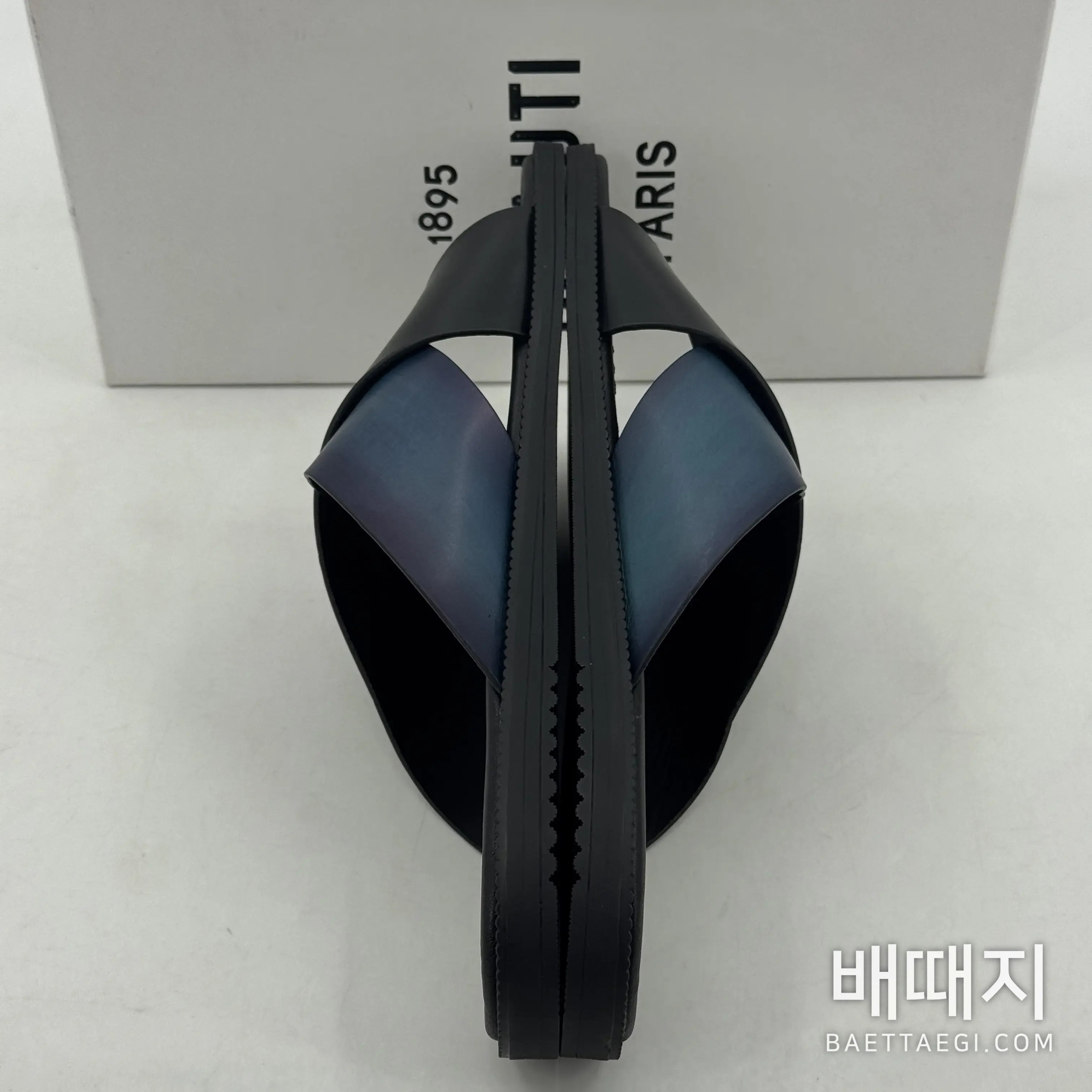 벨루티 핸드메이드 송아지가죽 샌들 검수사진 4