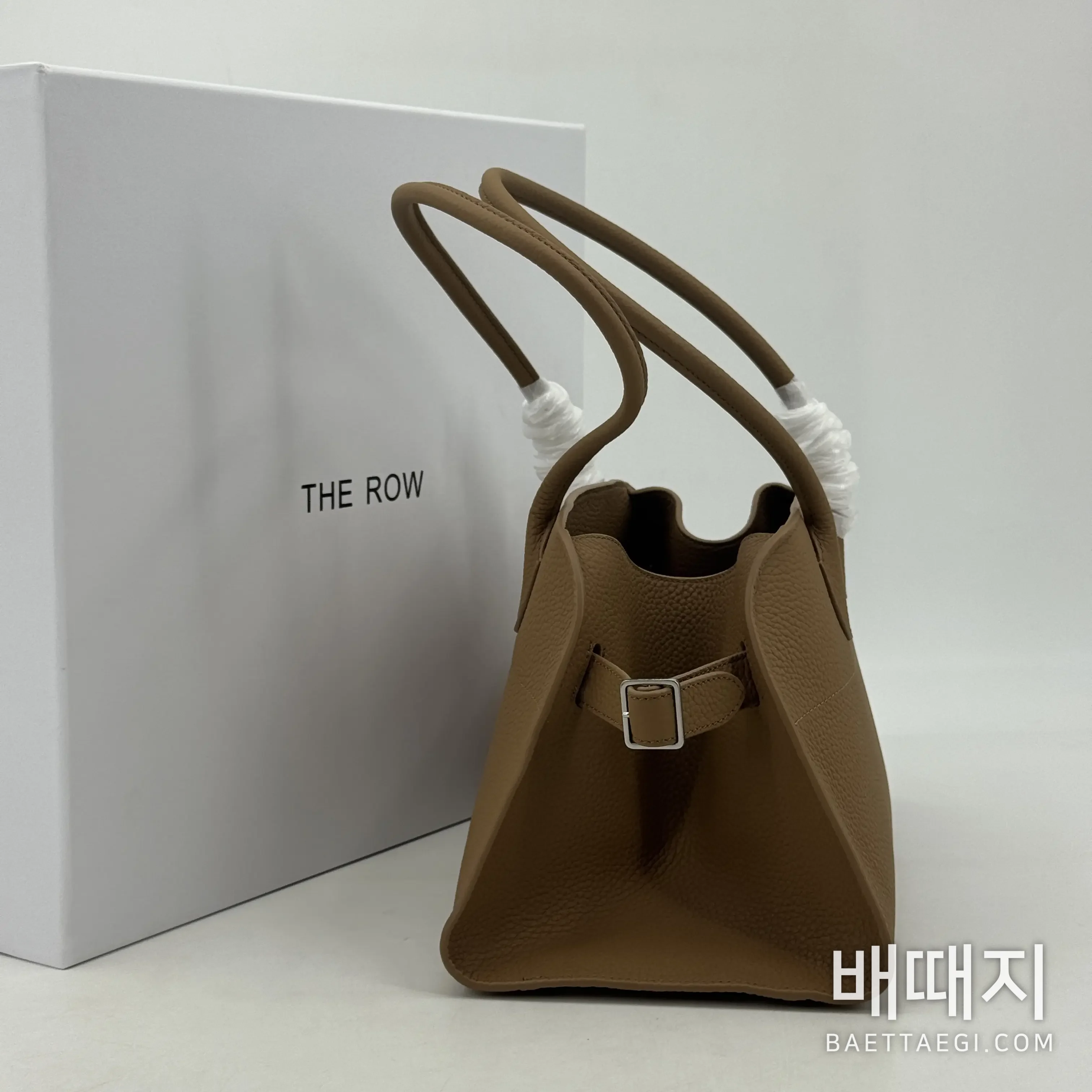 더로우 코코넛 가죽 숄더백 검수사진 5