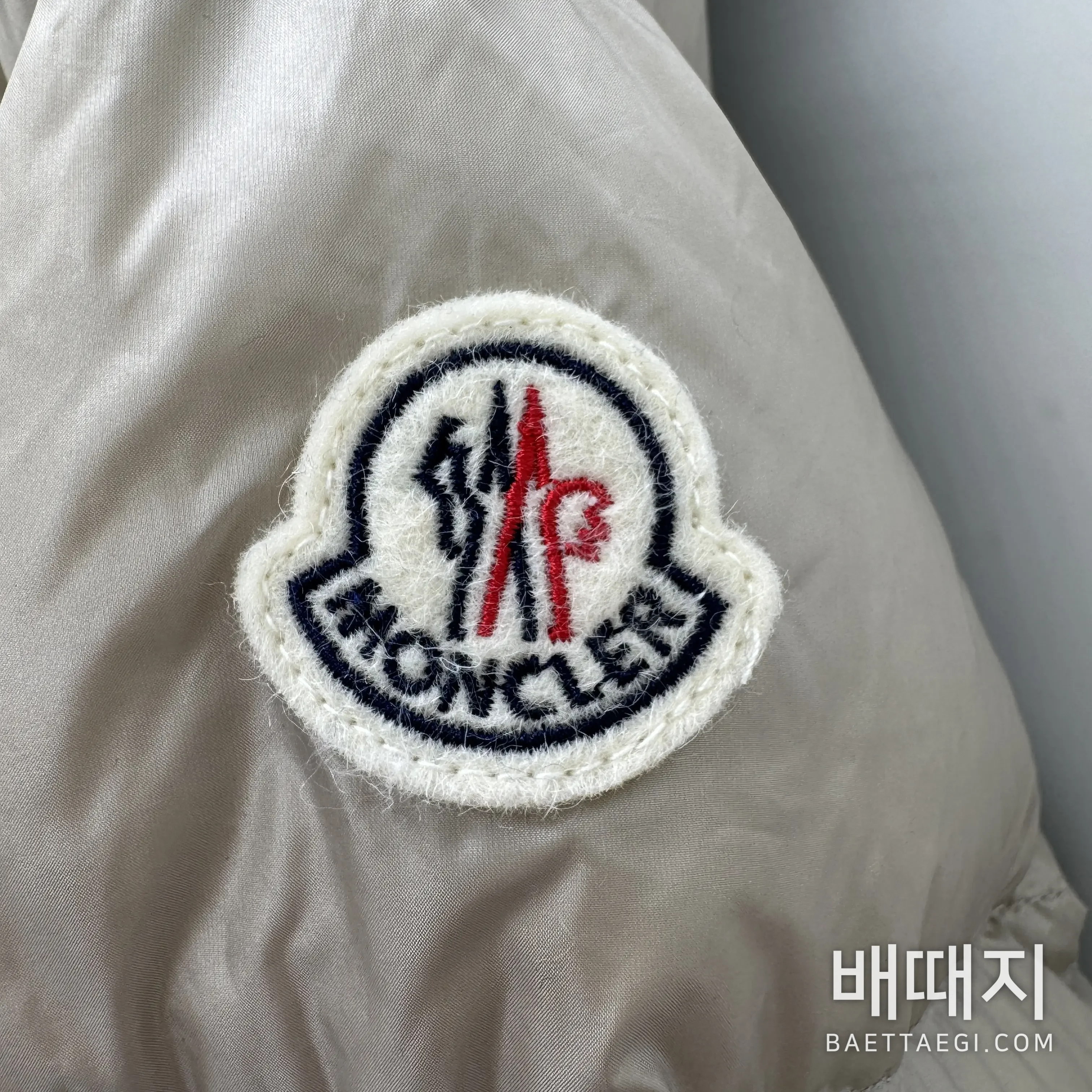 몽클레르 보에드 후드 시어링 트리밍 쇼트 다운 재킷 검수사진 9