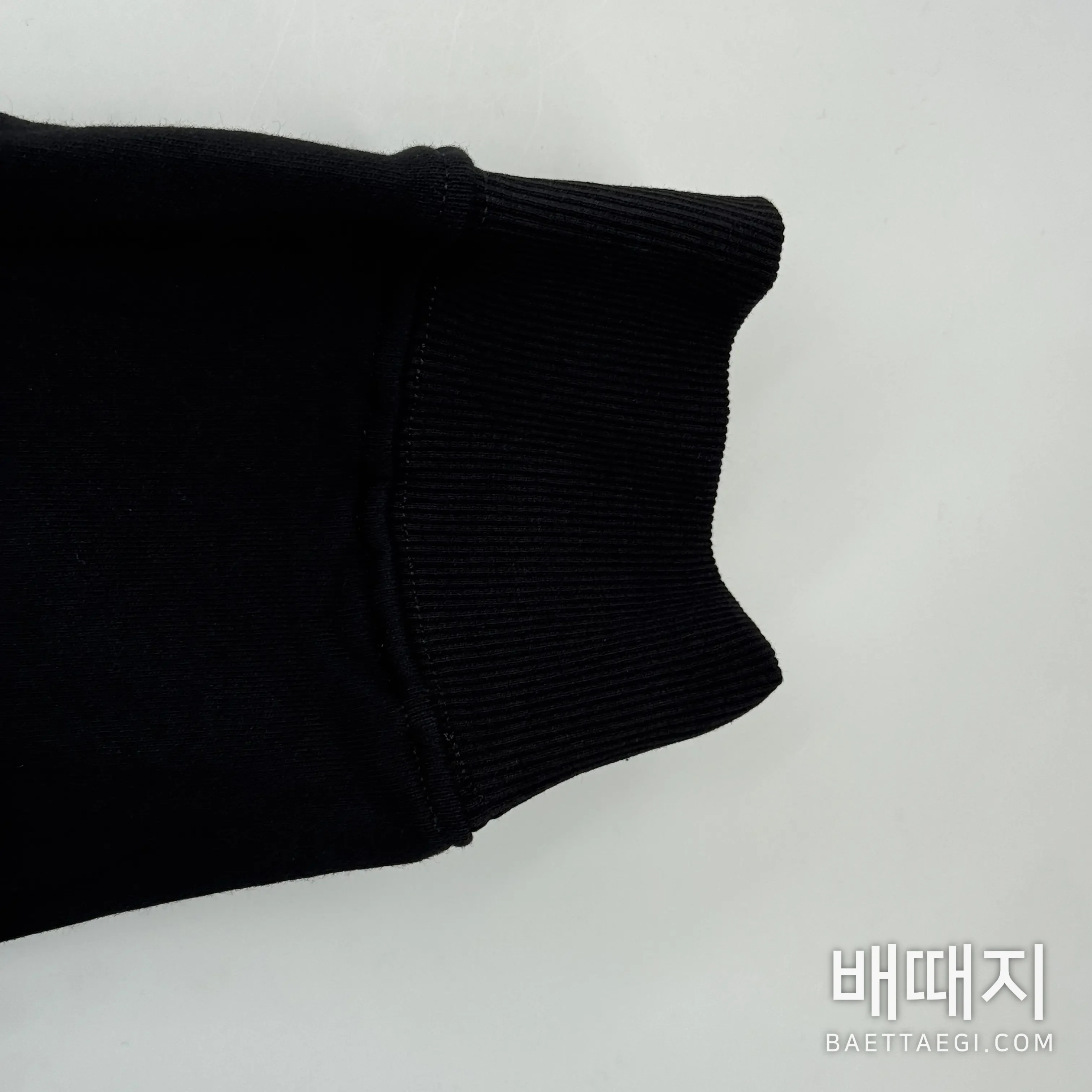 프라다 남성 면 혼방 긴팔 니트 티셔츠 검수사진 5