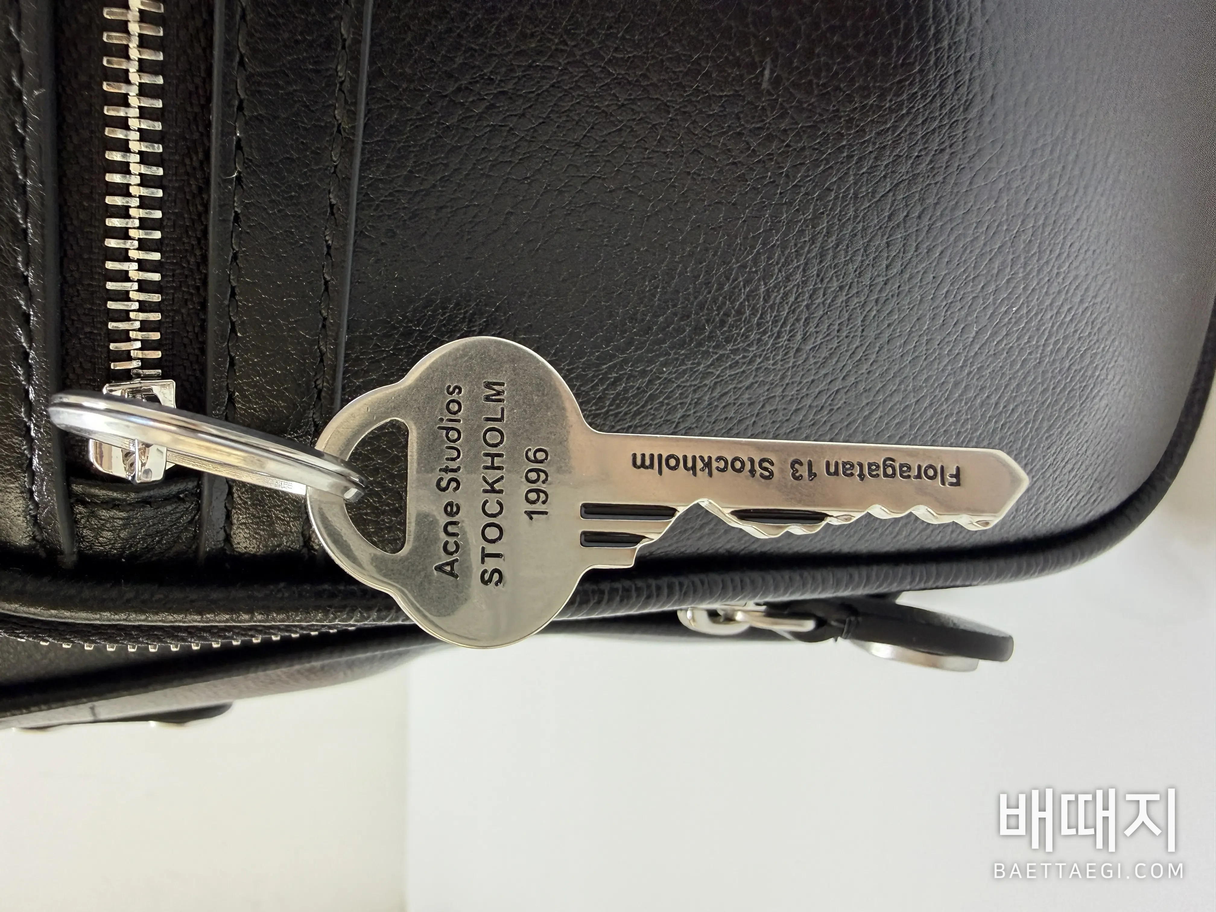 아크네스튜디오 카메로 미디움 143205 가방 Bag 검수사진 8