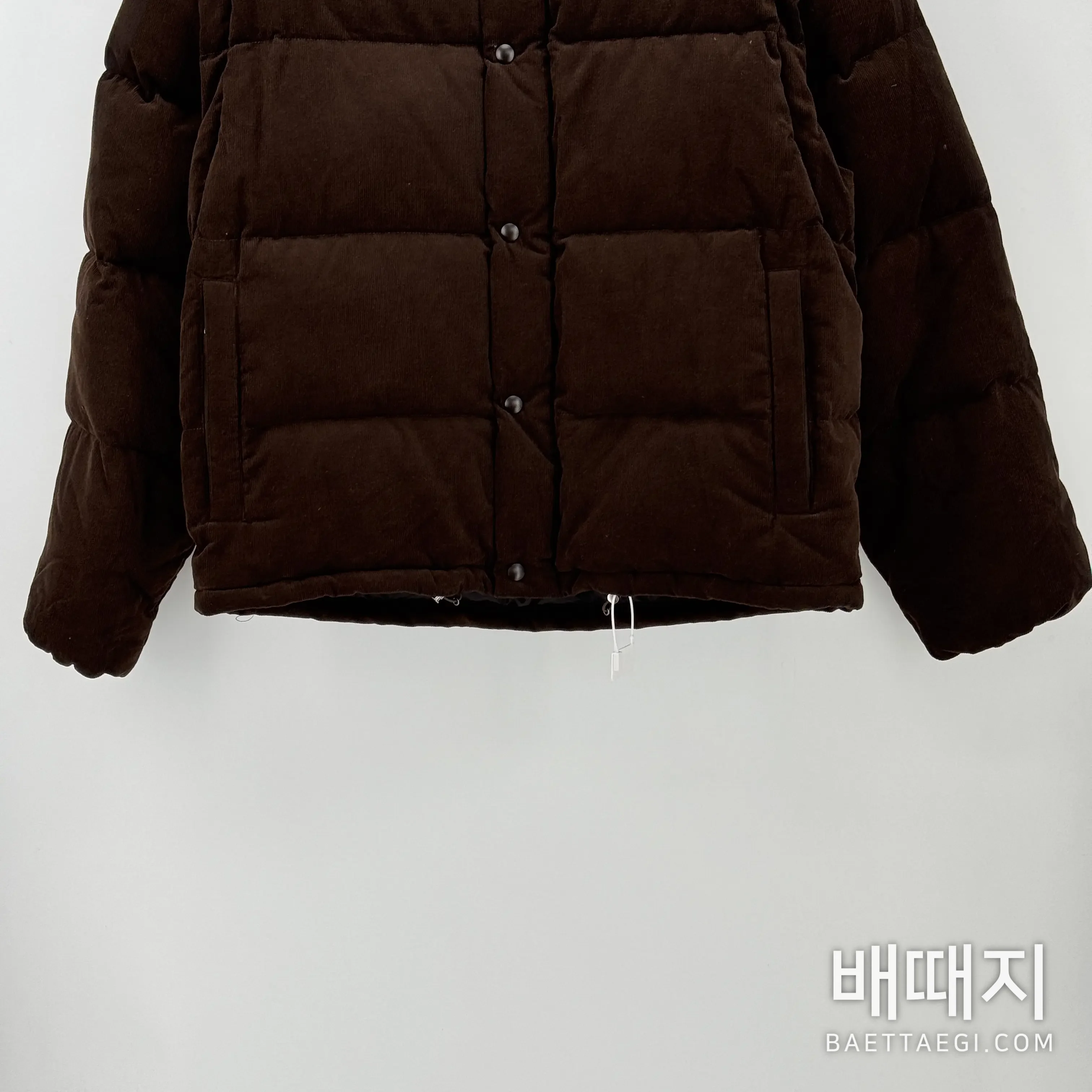 프라다 메탈 로고 남성 나일론 패딩 재킷 164990 검수사진 6