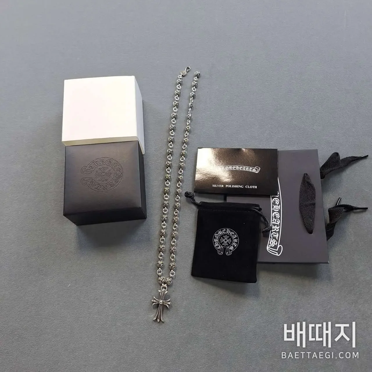 크롬하츠 타이니 E 크로스 조절 목걸이 검수사진 1