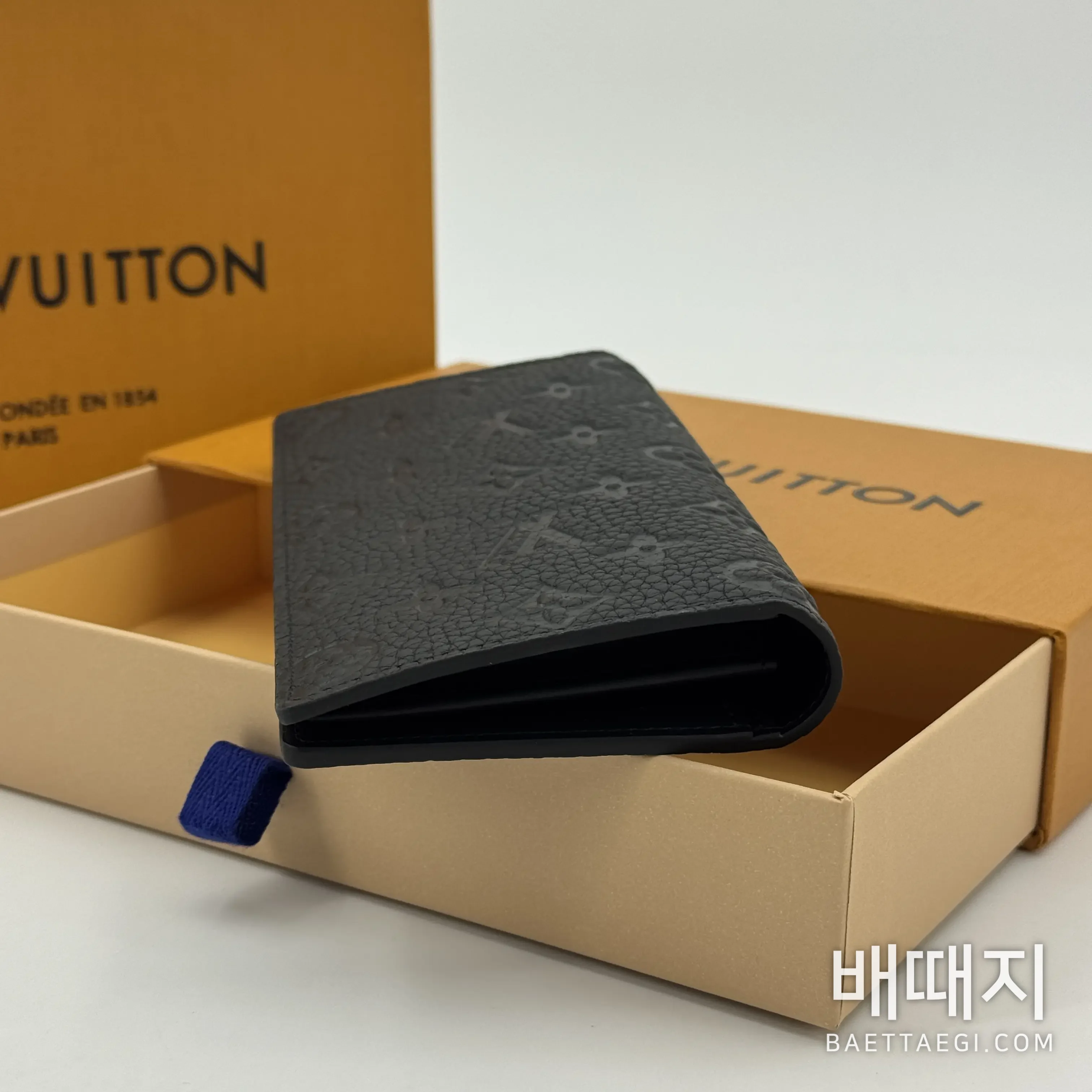 루이비통 Brazza 블랙 가죽 남성 지갑 137273 검수사진 3
