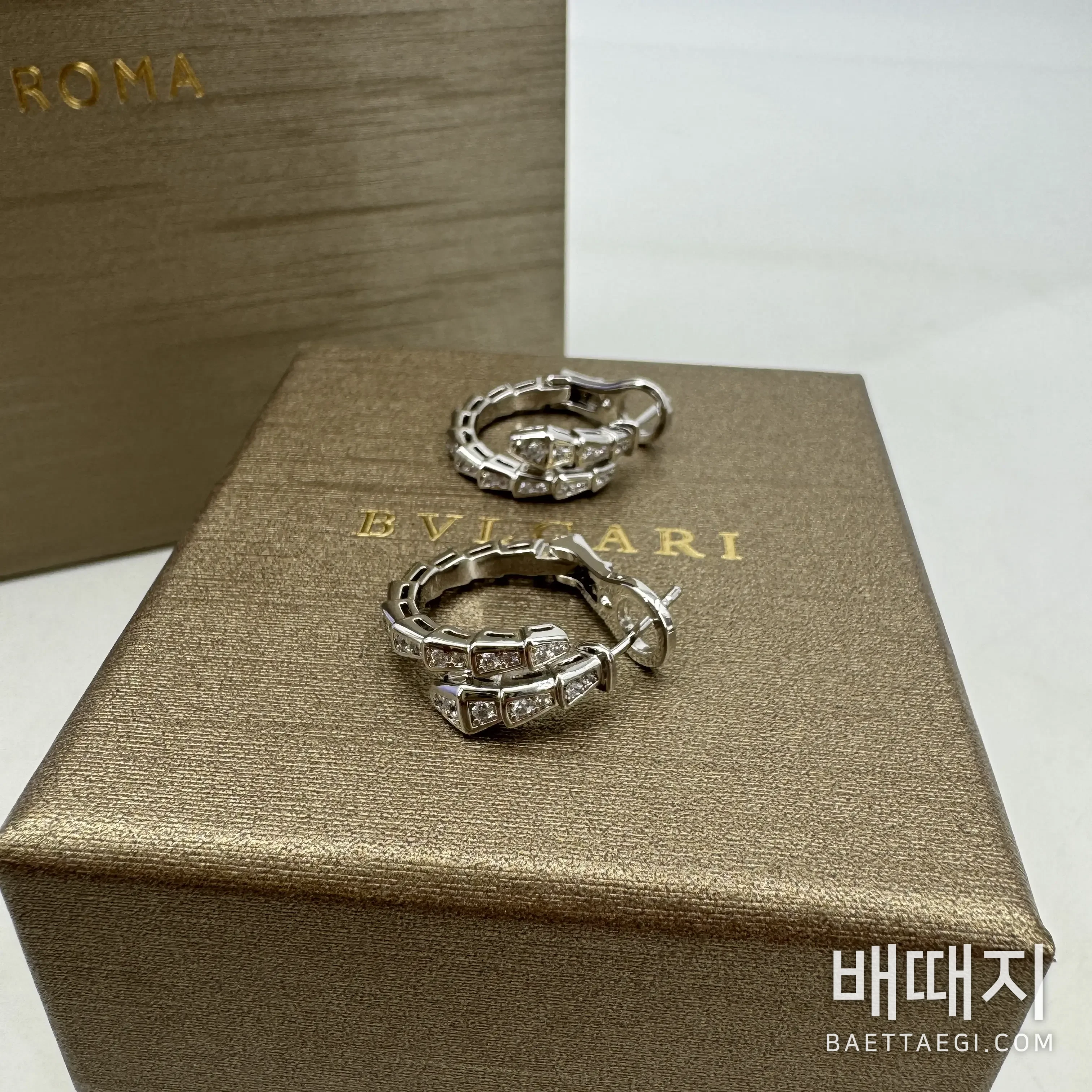 불가리 세르펜티 바이퍼 풀 다이아몬드 귀걸이 197699 검수사진 4