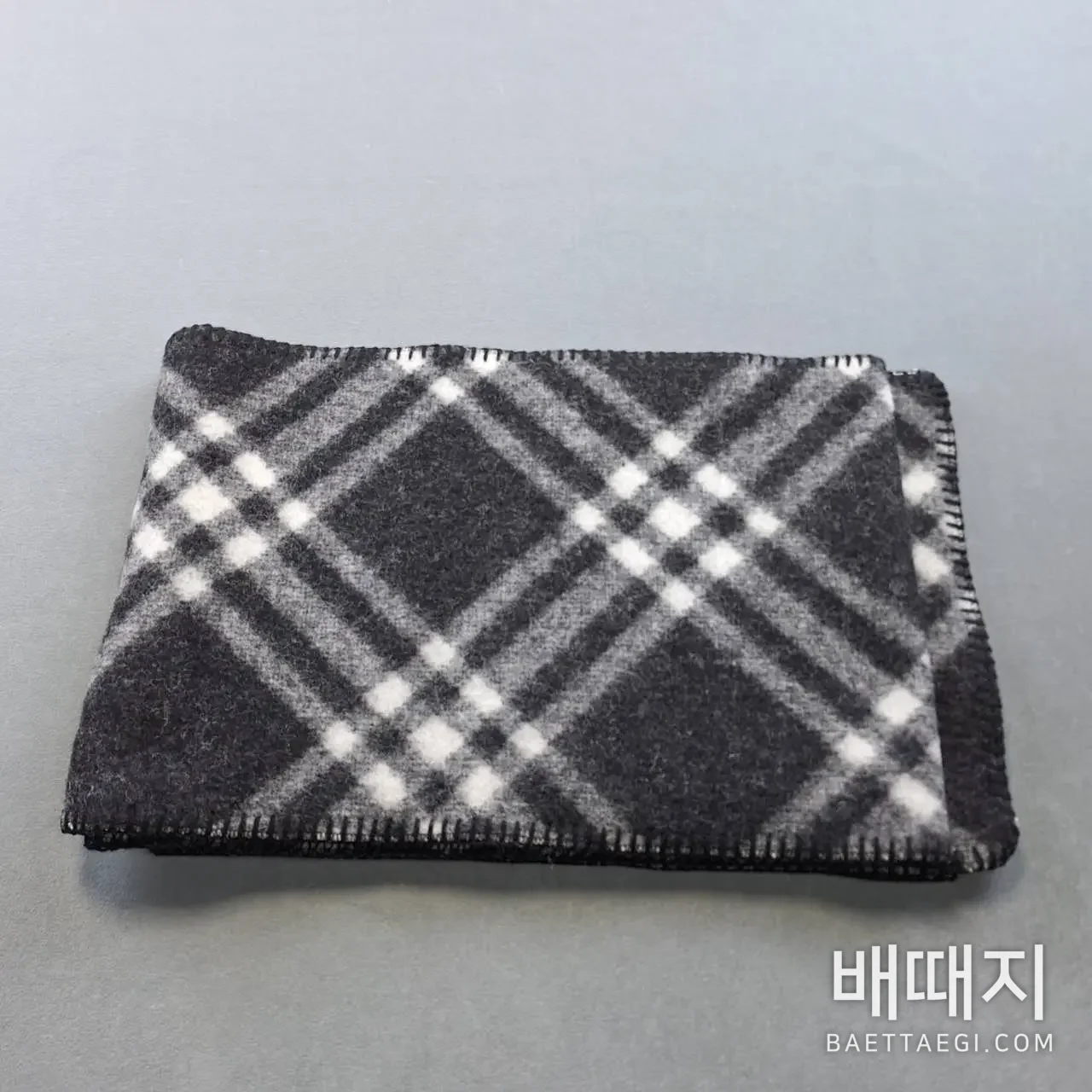 버버리 플리츠 라이더 로고 울 머플러 179948 검수사진 3