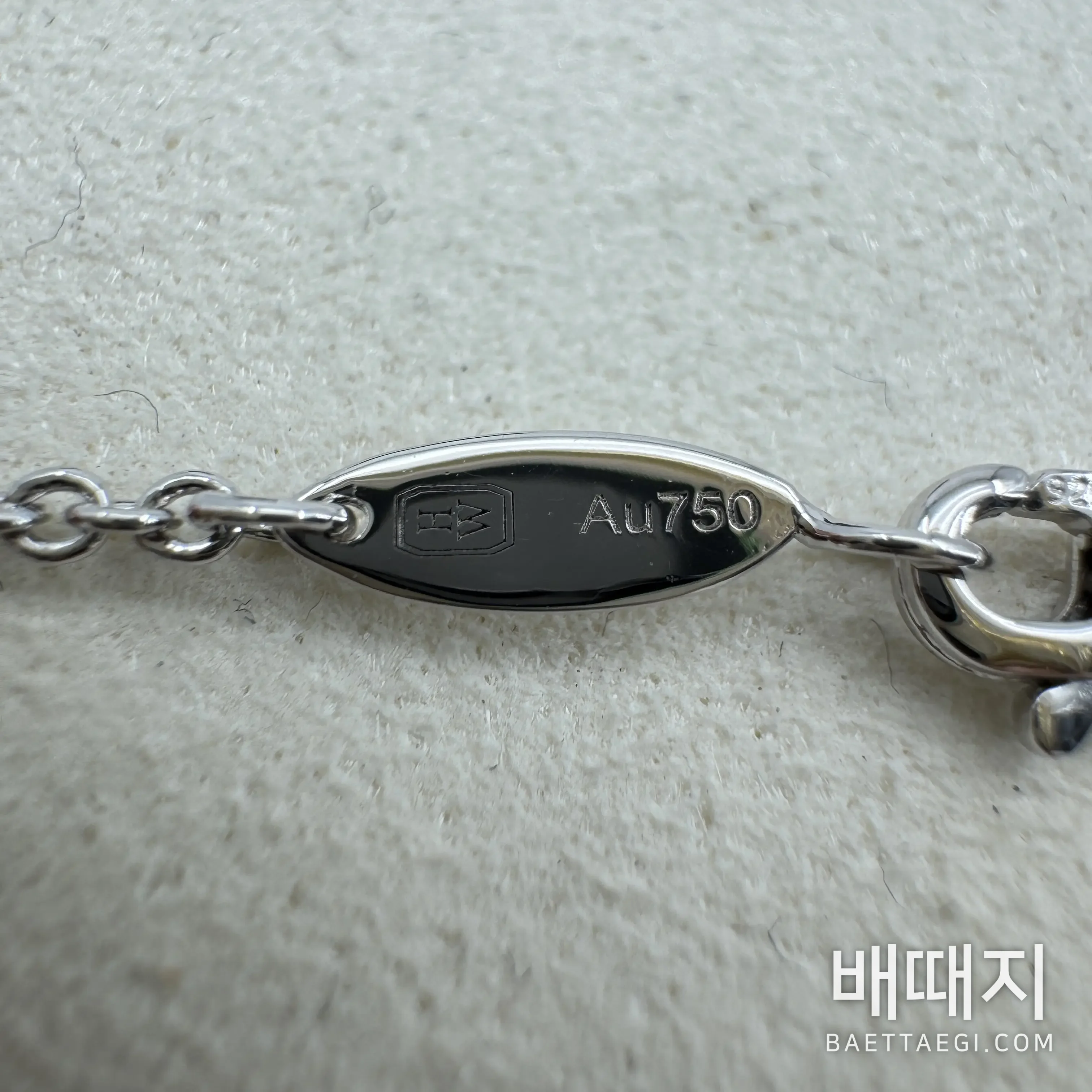 그라프 다이아몬드 꽃 모양 후프 목걸이 검수사진 2