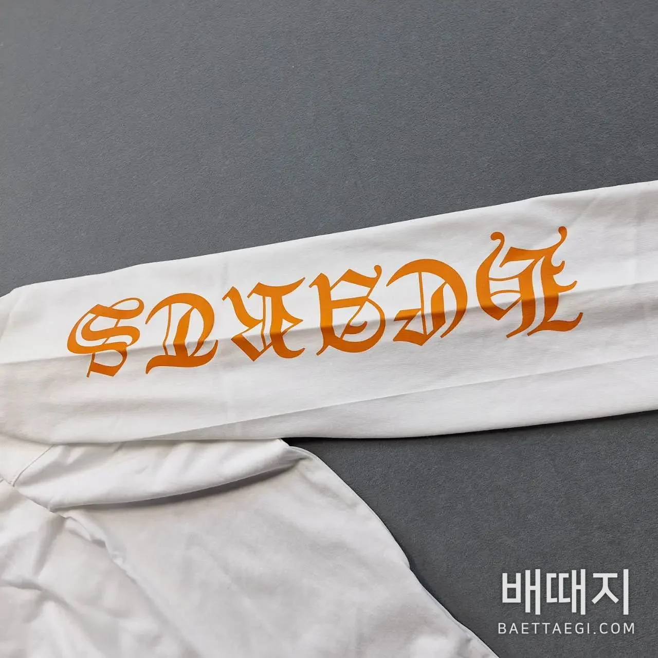 크롬하츠 오렌지 스리 크로스 남성 긴팔 159829 검수사진 5