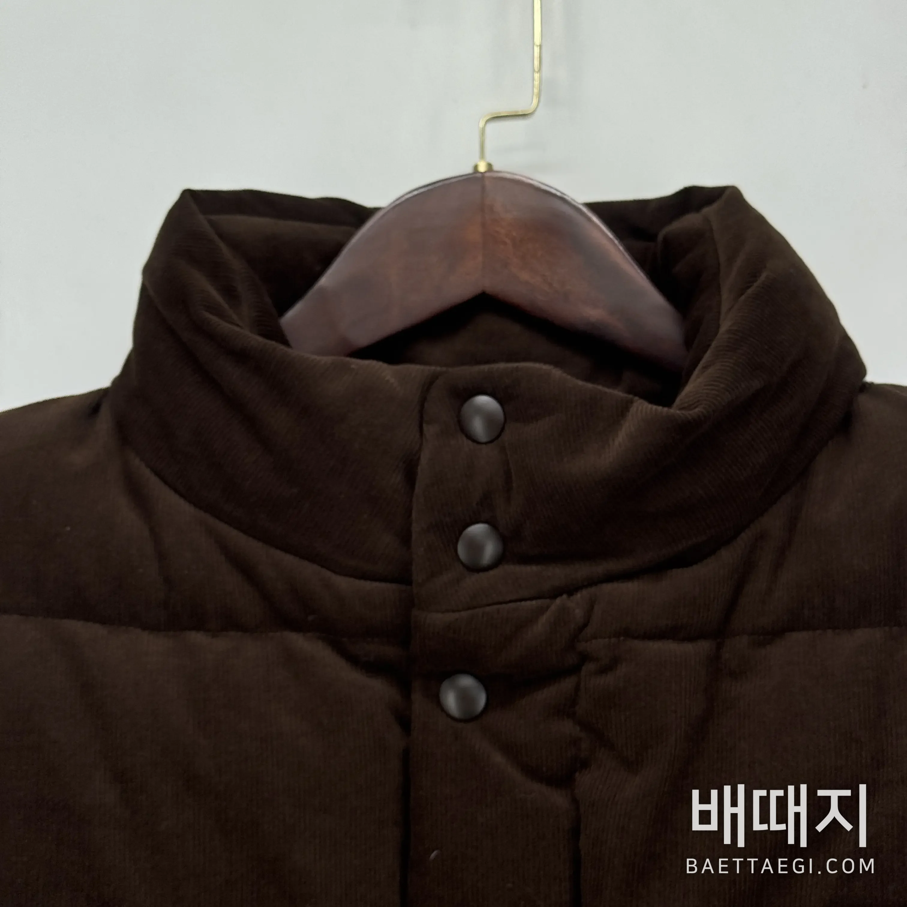 프라다 메탈 로고 남성 나일론 패딩 재킷 164990 검수사진 7