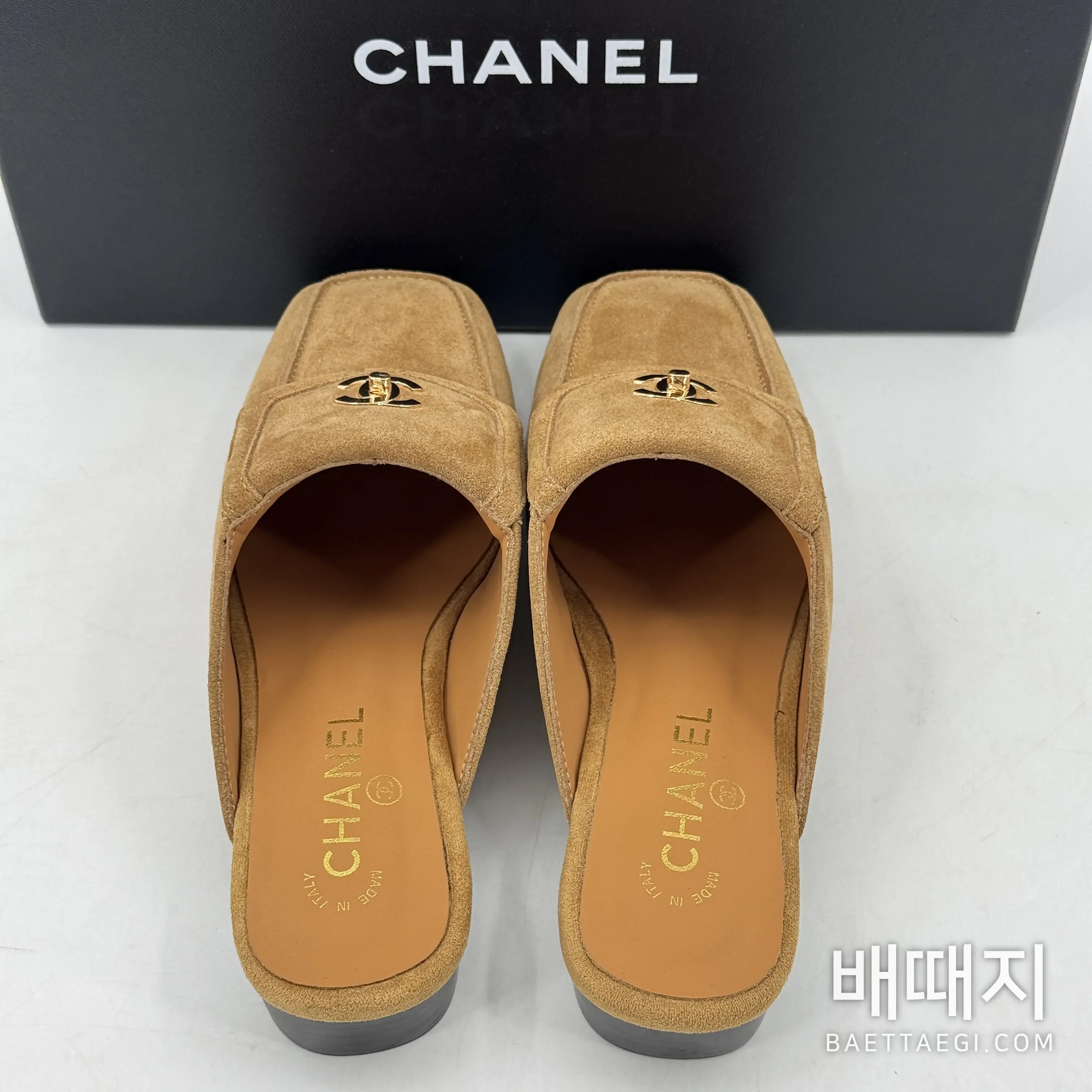 샤넬 26C 더블 C 버클 스퀘어 토 슬리퍼 검수사진 5