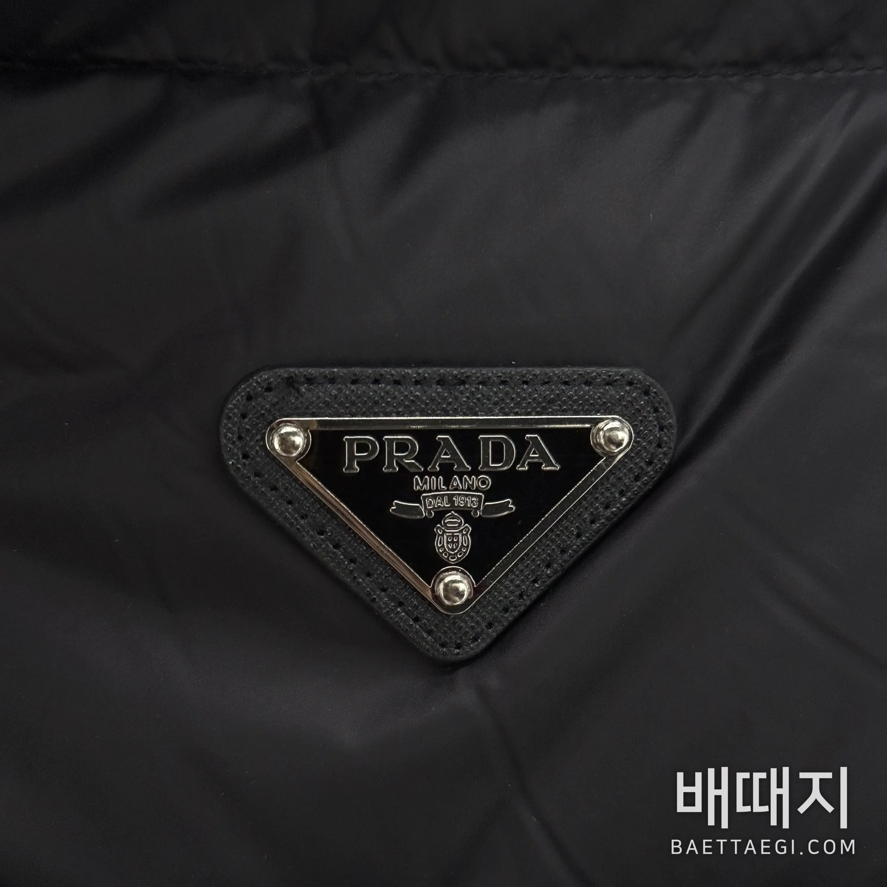 프라다 후드 슬림핏 여성 다운 패딩 재킷 검수사진 5
