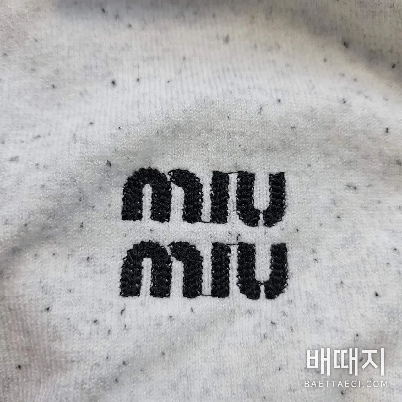 미우미우 크루넥 울 혼방 가디건 검수사진 4