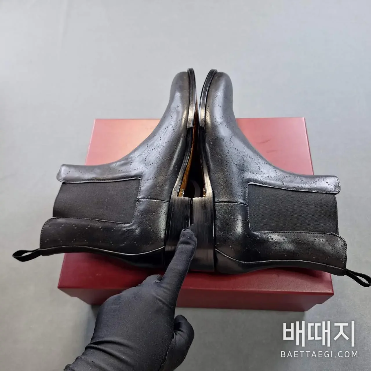 구찌 부츠 남성 가죽 더블 G 펀칭 디테일 검수사진 5