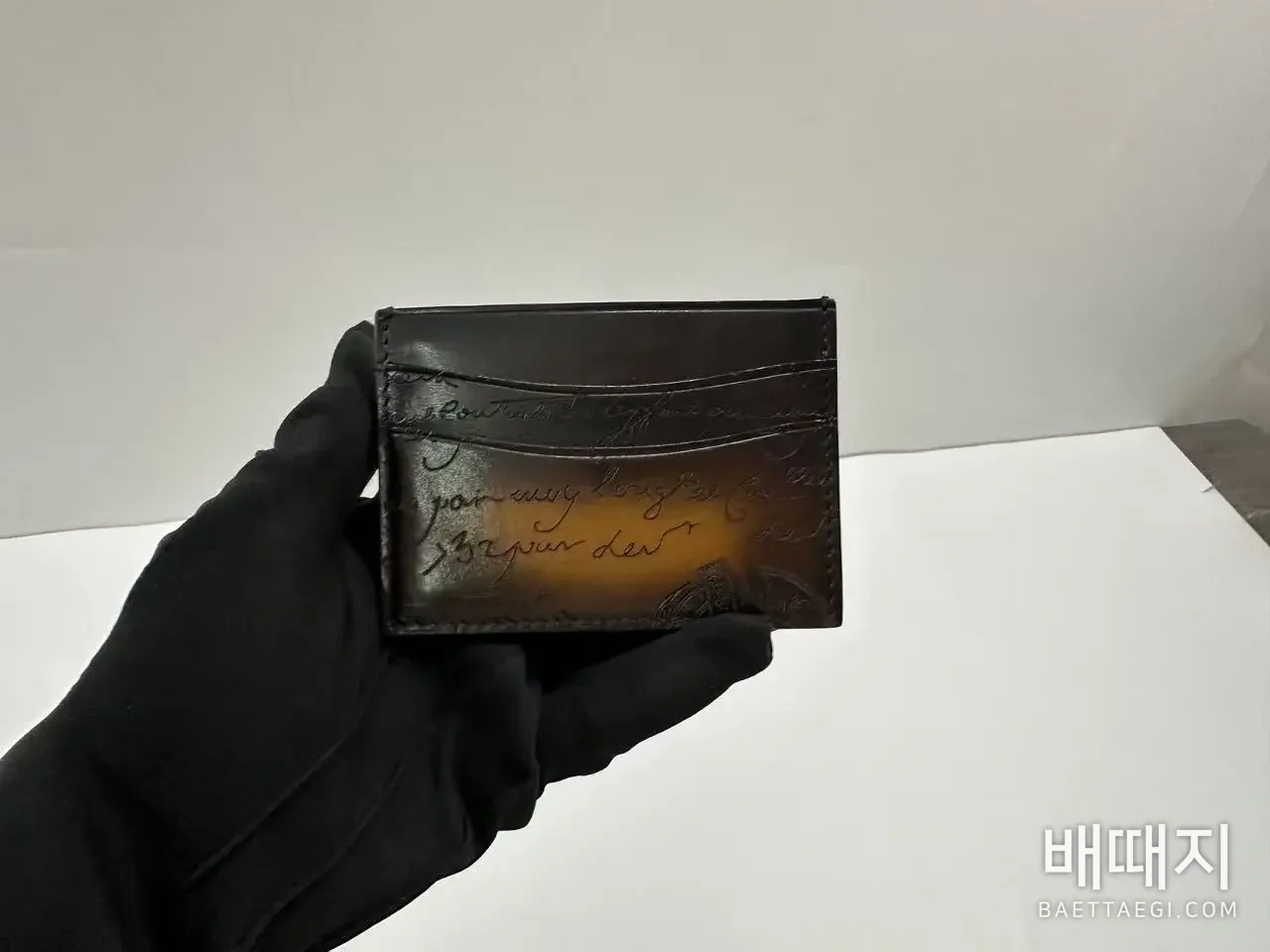 벨루티 탑 그레인 소가죽 카드홀더 지갑 159783 검수사진 1